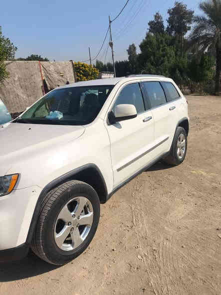 للبيع  جيب  موديل ١١  لاريدو  رقم بغداد   سعره  ١٧٠ نظيفه  طربته بجنطه بس خفيفه سونر موجوده    رقمي *********** مكان الدوره هور  رجب
