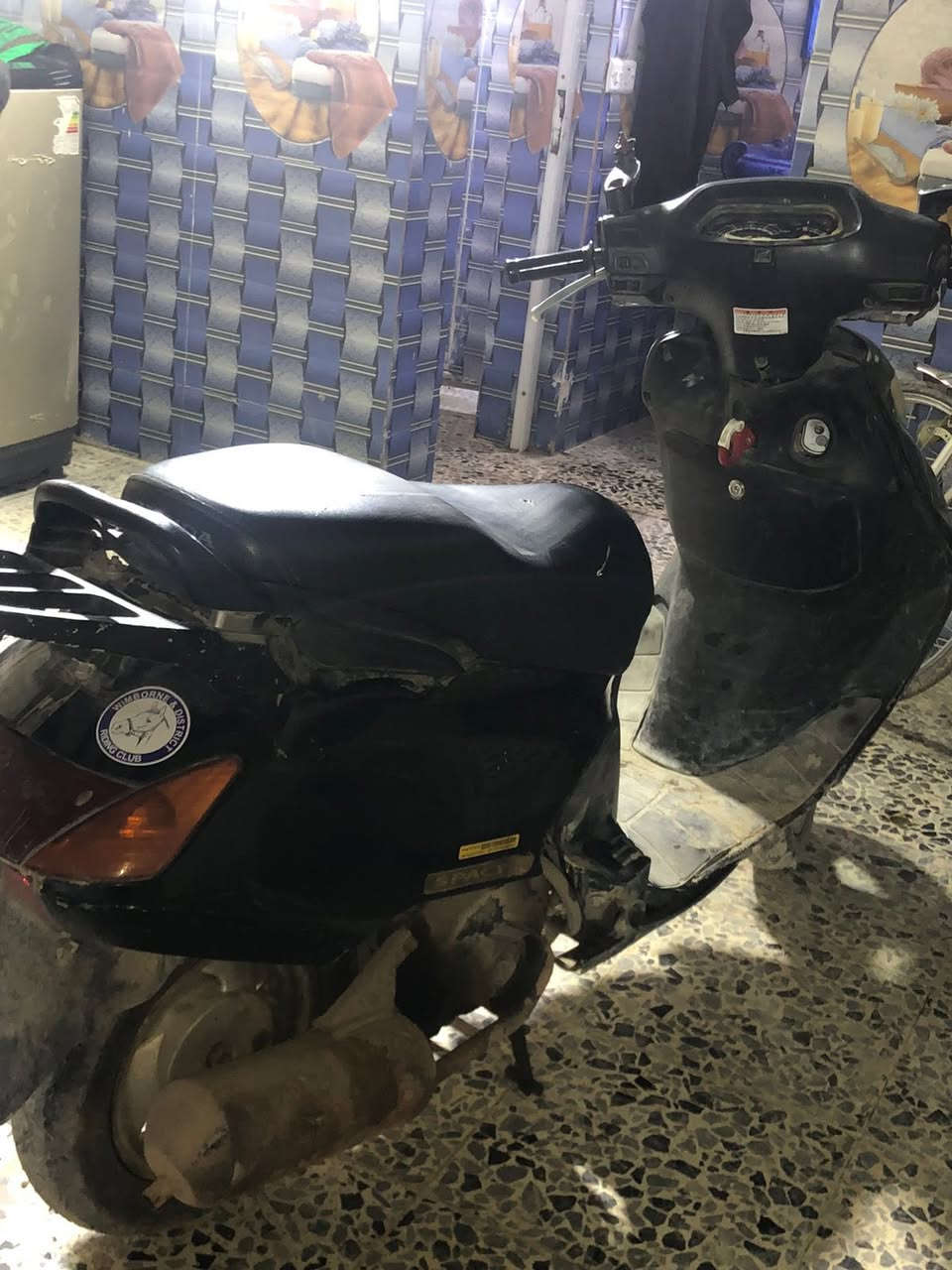 السلام عليكم دراجه سبيسي ١٠٠ ياباني الدراجه معلكه ولفات ويرادلها ترتيبات للبيع السعر ٢٠٠وبيها مجال رقمي***********
