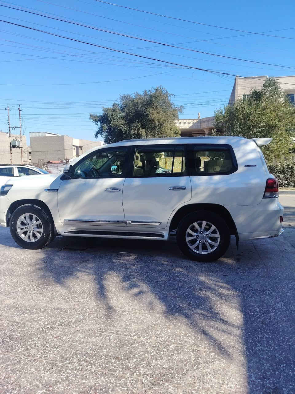 لاندي كروز ٢٠١٧ وايت ادشن للبيع او مراوس بتاهو او جمسي
لاندي كروز ٢٠١٧ وايت ادشن مكفوله من الصبغ سنويه بسمي فووول شاشات بصمه تشغيل عن بعد سياره جديدة *********** مكاني حي الحسين
