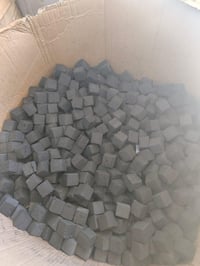 متوفر فحم للبيع بسعر الجملة الي حاب يشتري يتواصل ويا ريت هذا رقم 07733...