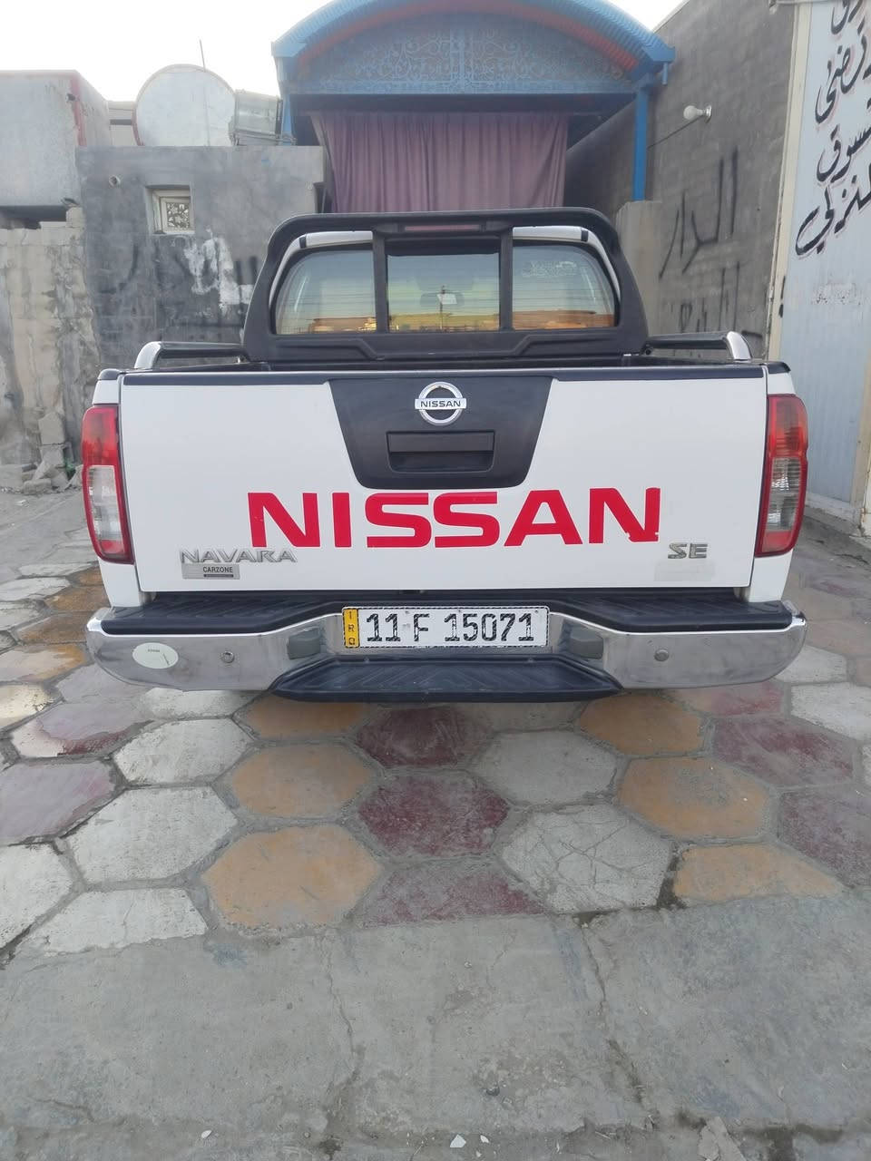 سلام عليكم بيكم نيفاره ٢٠١٣ سياره جديده مكفوله من كلشي رقم بغداد بسمي مكينه كير اكسن تبريد شغال مكان بغداد رقم ***********
