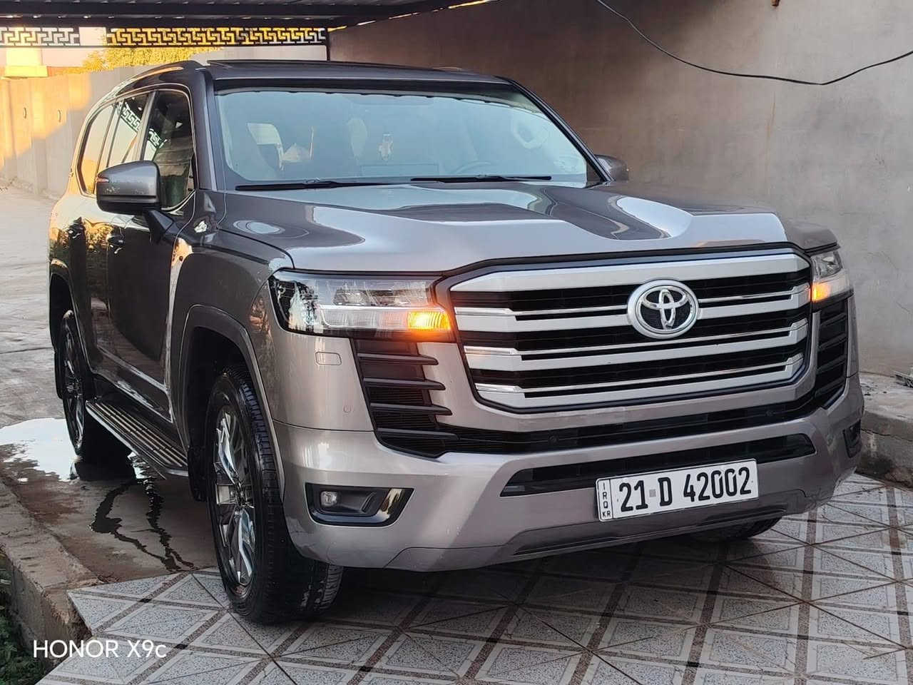 سلام عليكم عندي سياره البيع لاندكروز موديل 2022 سياره فول فول موصفات تونتو تربو مكفوله كفله عامه ماشيه ٩٧ رقم سليمانيه بسمي سياره فقط تكحله بدعاميه الخلفيه سعر بلاش 625 / يعني ٦ شدات 25 ورقه نتصل ودلل العنوان بابل جبله سعر مناسب اكو مجال الشراي /***********
