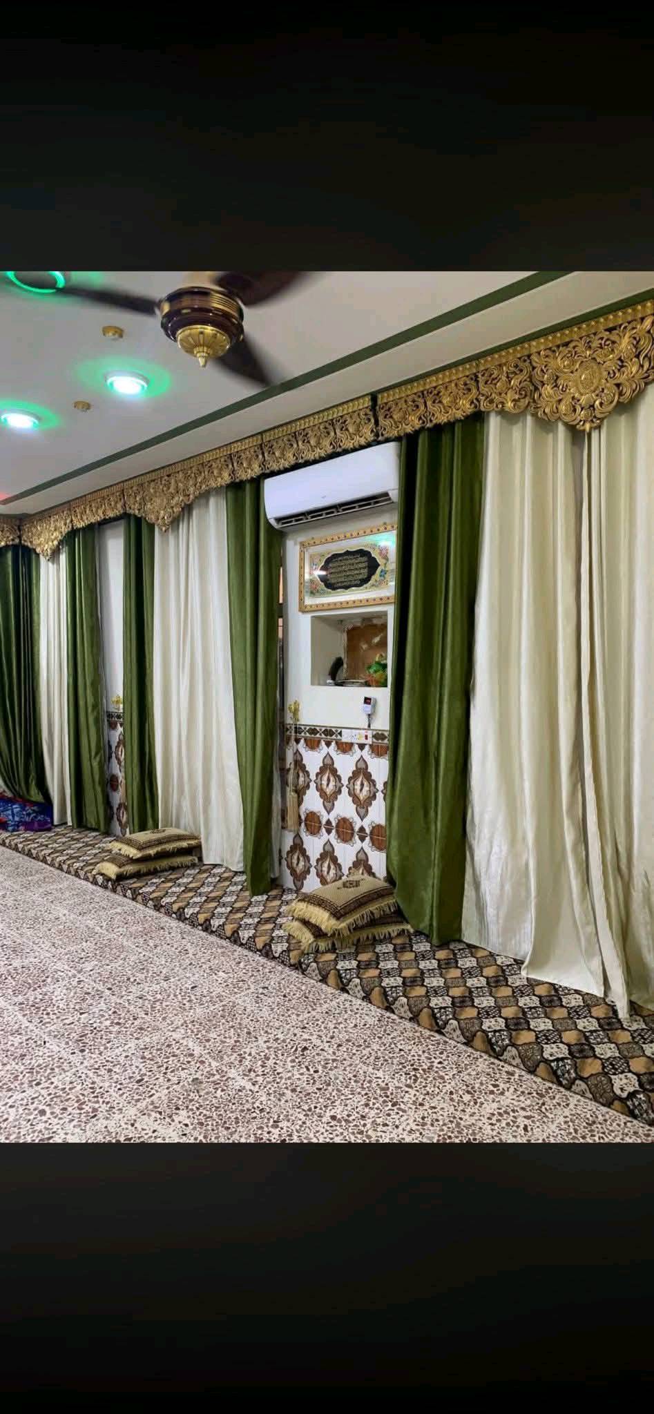 سلام عليكم
بيت للبيع مساحة لارض 3دونم مساحة البيت 1000متر

قضاء عامرية الصمود مجاور جسر لعناز 

مع بستان يتكون من 120شرة برتقال 30 رمان و10ليمون 

و10 نخلات و10تفاح

يتكون من 4غرف 5×5

استقبال 8×5

صاله 16×4,5

مطبخ داخلي ومطبخ خارجي 

ومخزن خارجي 

كامل كله مابي اي نقص

بناء حجر وسنه البناء (2022)

سعر 125مليون بي مجال 

الأرض طابوا زراعي سند 25

الاستفسار عله الأرقام التالية (‏‪***********‬‏)واتساب 
(***********) اتصال