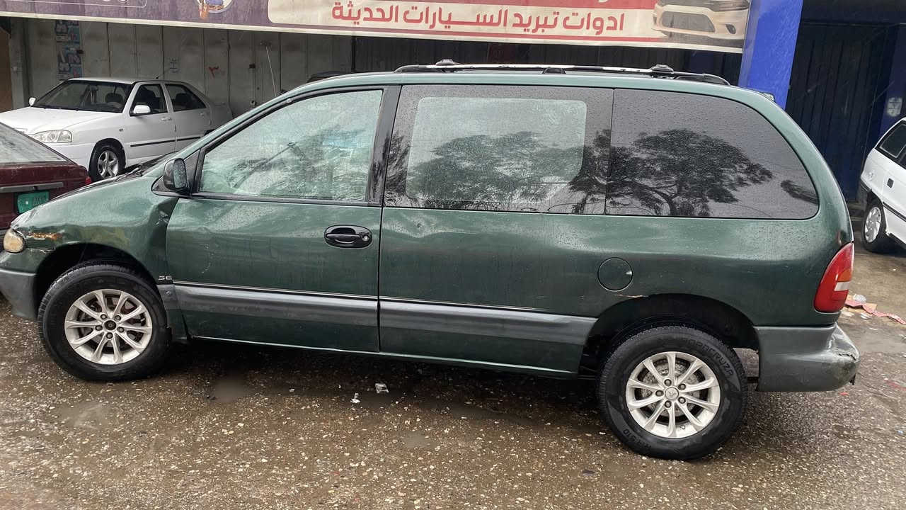 دوج كرفان موديل 96  سنوية 29 كير شرط مكينه نظيفة 3000 السعر 40         ***********
