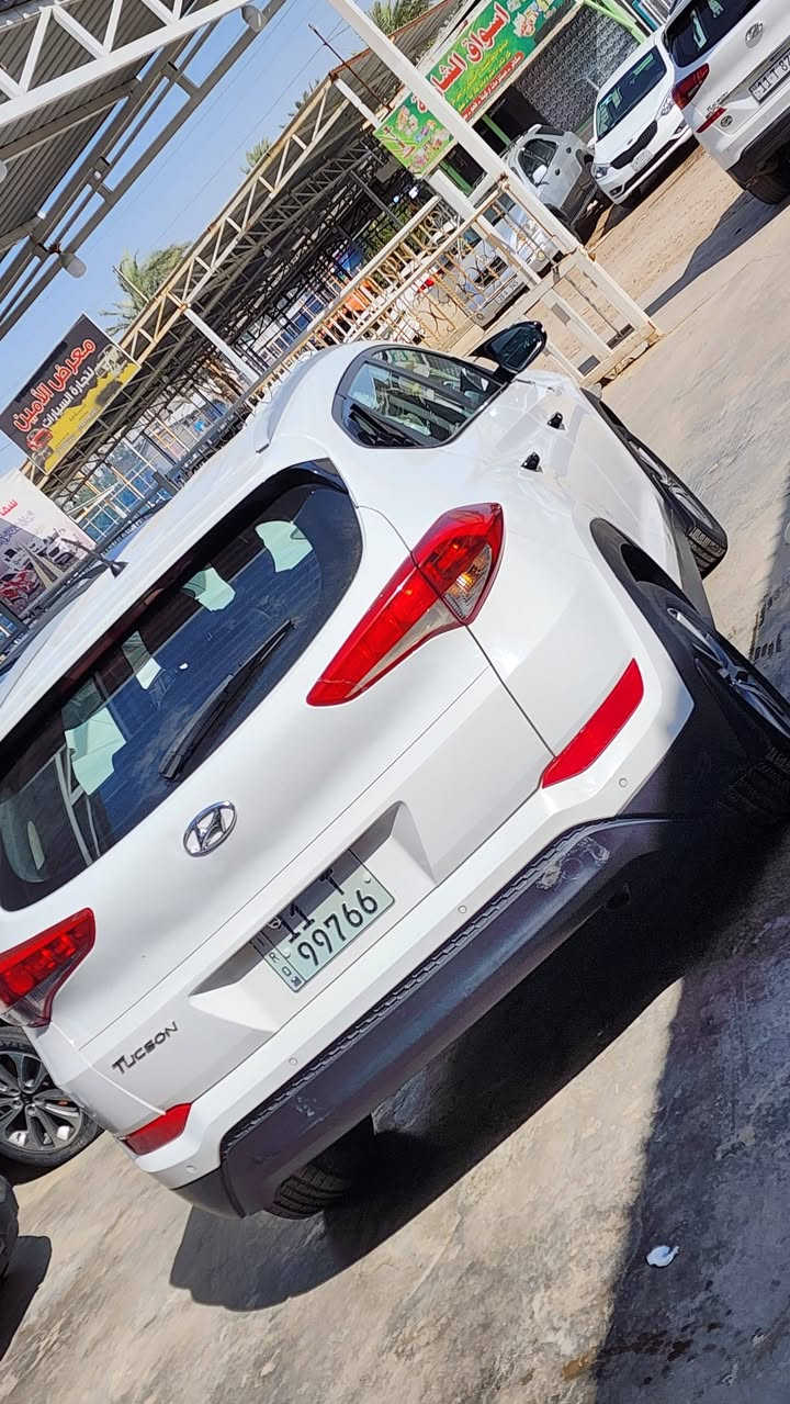 اقرا التفاصيل قبل لتخابر خلاف كلامي اني ادفع السونار 
توسان خليجي موديل 2017
السياره مكفوله من الصبغ والتبديل ولفتح
عده بارد بصيط بصندوك مامبين 
محرك كير ع شركه 
السياره جديده وجاهزة دينار متصرف عليهه 
رقم بغداد الجديد بأسمي 
السعر 172 مكان السياره بغداد اليوسفيه 
وترهم مراوس حسب القناعه 
***********
***********
