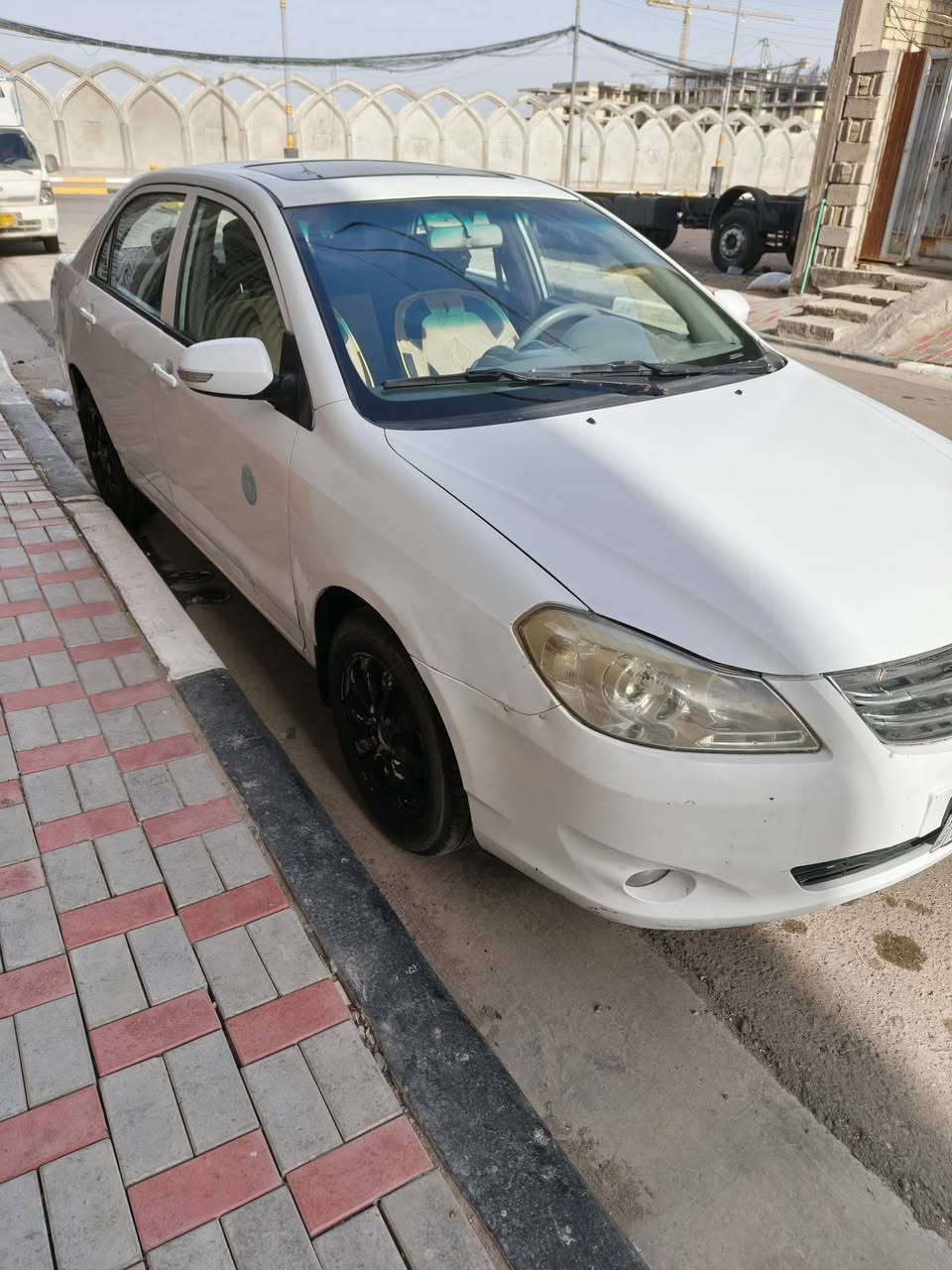 BYD  G3
گير عادي المرغوب 
السيارة كلش حلوة 
بيهة قطعة وحدة صبغ 
تبريد شغلات
تخم تاير جديد
مواصفاتهة معروفة من فتحة وكامرة وشاشة وحساسات
رقم كربلاء بإسمي
مكان السيارة هم كربلاء 
السعر 5800 دولار
يعني 58 ورقة وبيهة مجال


**إذا كنت صاحب هذا الإعلان وتريد حذفه لأي سبب، رجاءا أرسل رسالة إلى الدعم الفني**