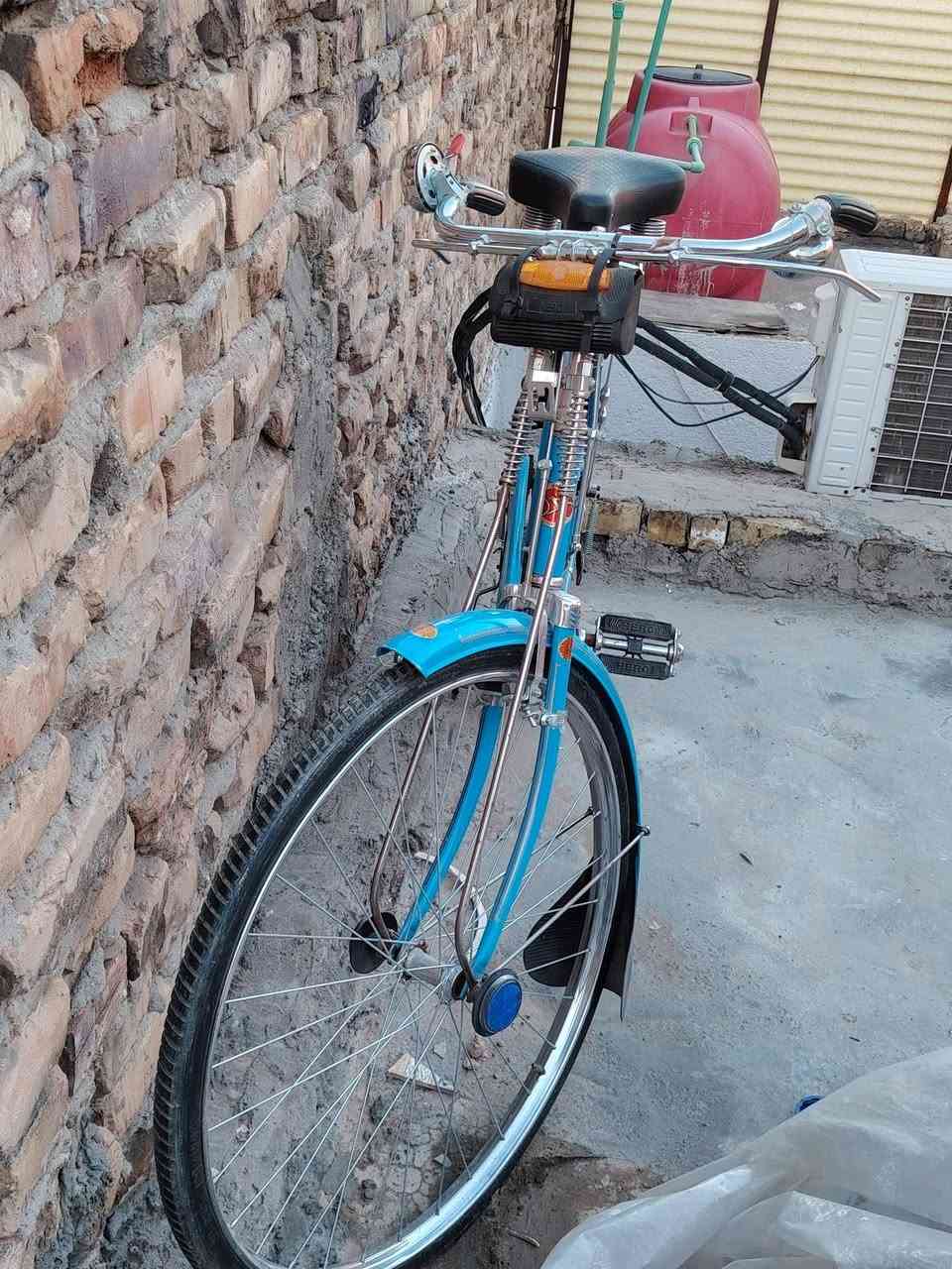 بايسكل هـيرو للبيع بعده جديد نضافه 100% مكاني بغداد الشعله قرب مجمع صحه وعافيه ***********
