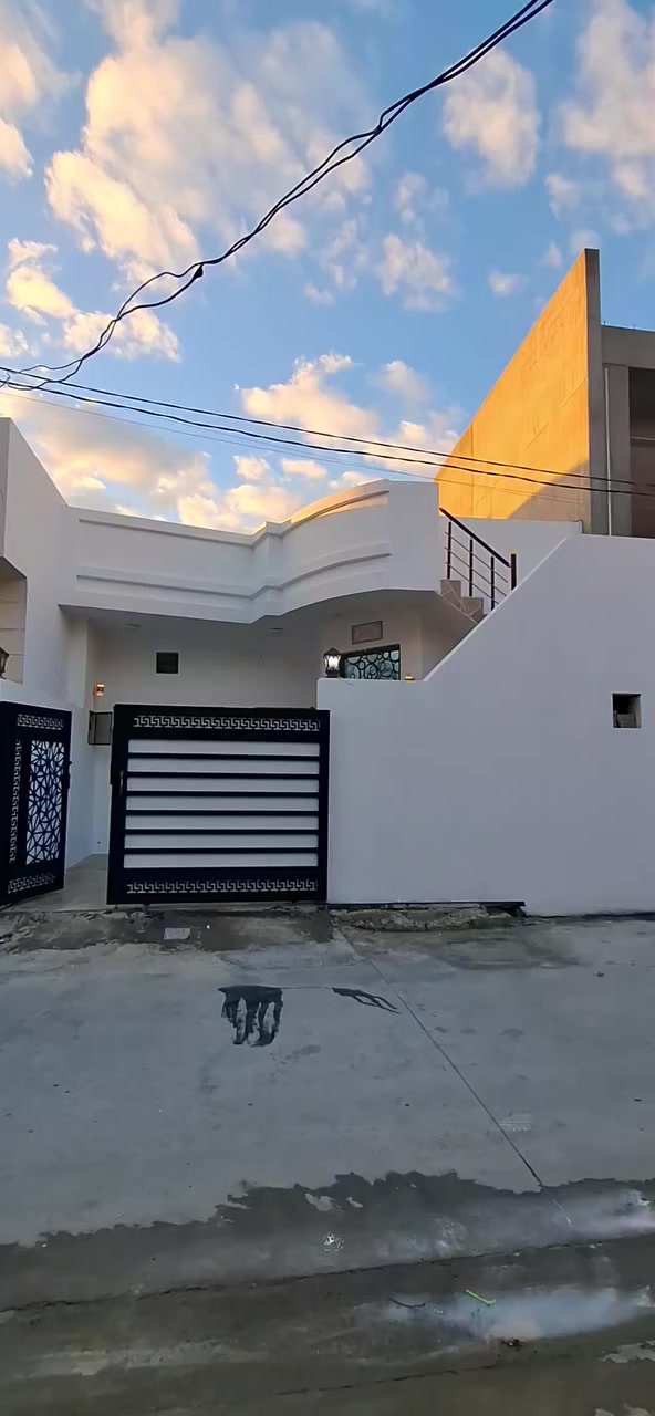 اعلان🔔دار للبيع طابو زراعي⚡️
مساحة 130 متر درج خارجي
واجهة 7.20 متر
الموقع ♦️كركوك منطقة طريق بغداد خلف بانزين خانه عقبة بن نافع وبجانب مودرن ستي موقع مميز جدا جدا⚡️✅
يتكون الدار 🏠 
كراج ▪️مدخل استقبال▪️مدخل مطبخ▪️هول داخلي ▪️صحيات معزولة ▪️غرفتين منام▪️ترك
السعر 107 مليون قابل للتفاوض
✅ احصل على منزل أحلامك معنا، نحن مكتب عقاري موثوق ومتخصص في تلبية احتياجاتك السكنية
لاتتردد في زيارتنا او الاتصال بنا •                                         👑جنة الامل للعقارات 👑
 📞***********  ابو جنة
📞 *********** ابو يوسف
 📞***********  احمد
الفرع الأول : دوميز منطقة ال 55 مقابيل #تانكي #دوميز
الفرع الثاني : حي الواسطي مقابيل #باب اللواء ٦١ وقرب # تقاطع #الاصدقاء
                    #صفحة #المكتب 
https://www.facebook.com/profile.php6&mibextid=ZbWKL
