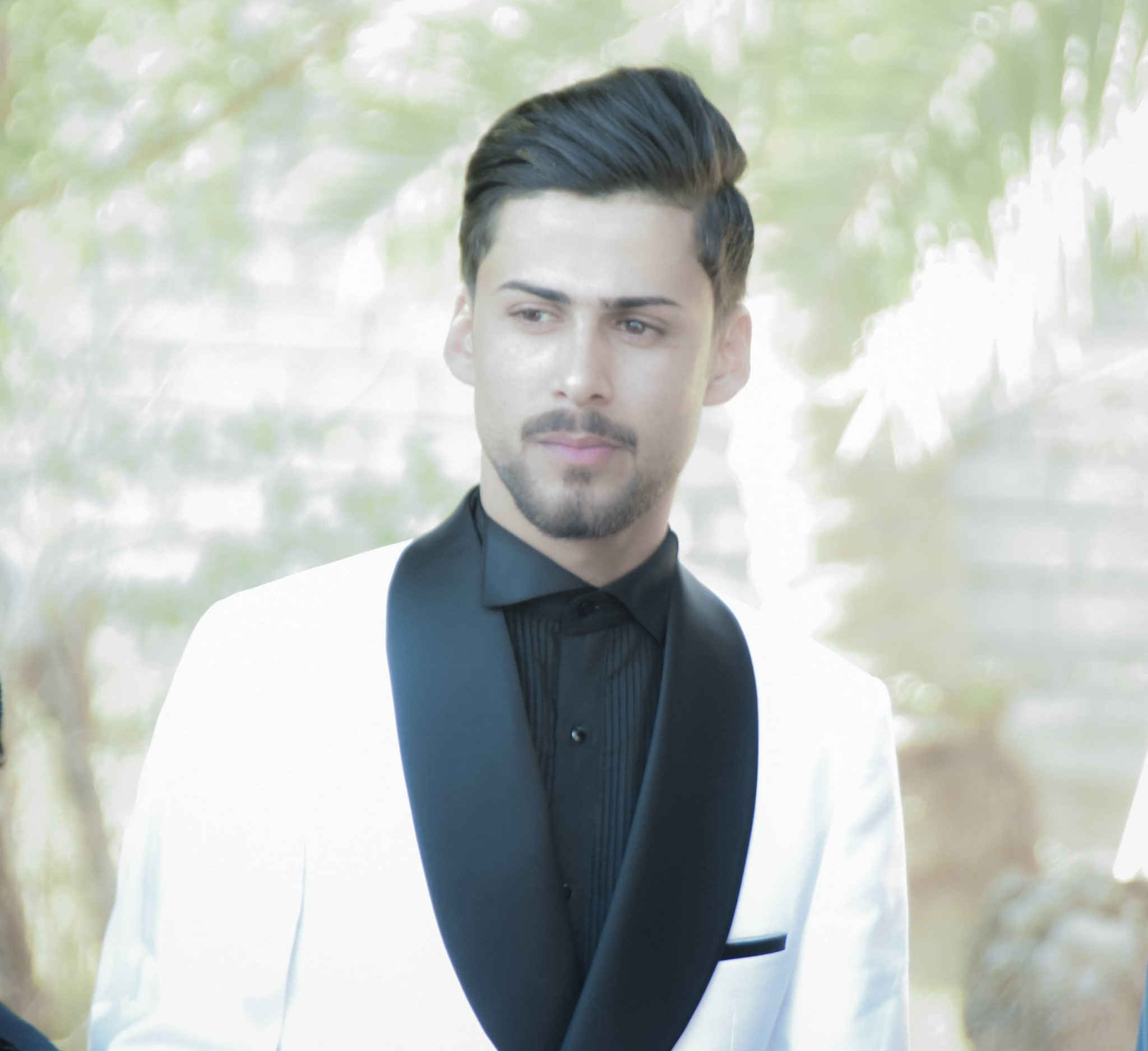 أجعل حفل زفاف مميزة🤵👰🌼💕
وثق اجمل لحضات العمر🤍🎞️
 حفل زفاف الاخ حسين علي الجاسمي ♥️❤️
الف الف الف مبرووك يالغالي 
للحجز والاستفسار 👇
***********📞
