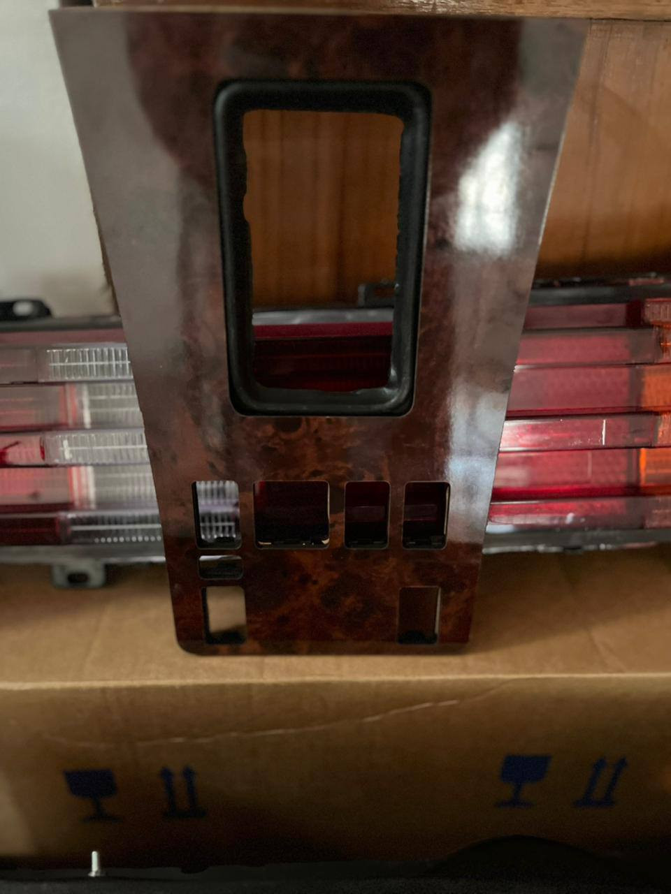 علي الموسوي.    للادوات الاحتياطية

مرسيدس.    جامبو.    دب.     شبح.      190.     مرور

باسعار منافسة 

العنوان بغداد 

متوفر توصيل كافة محافضات العراق 

الهاتف ***********
