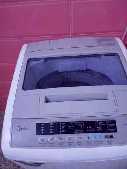 للبيع غسالة ميديا 10 كيلو جديده
السعر 200 الف 
مكان بغداد الامين ثانيه 
***********
