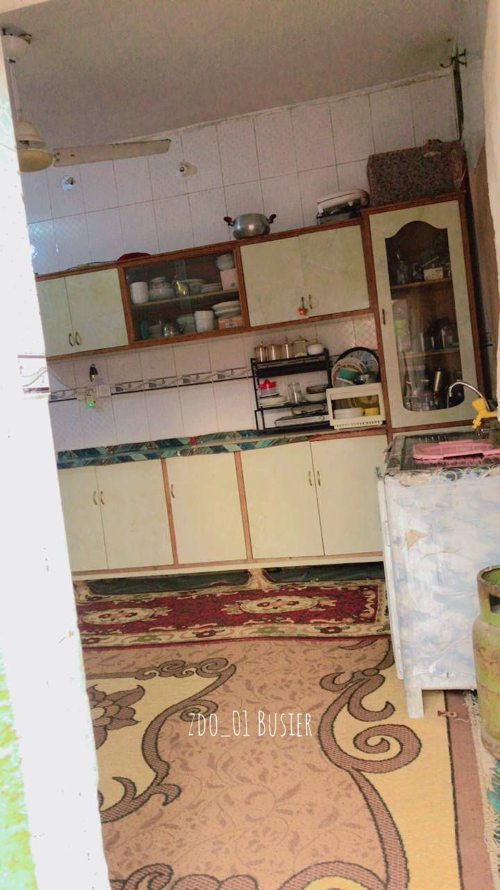 السلام عليكم عندي دار للبيع المساحه الكليه 247 متر طابو زراعي سند 25 تحويل مباشر باسم المشتري متوفره كل الخدمات الورديه سيف سعد قرب الصيدليه طريق يا حسين السعر 65 وبي مجال الاستفسار مراجعه مكتب عقارات الحسام اتصل على رقم الهاتف ***********+*********** اخوكم ابو مومل
