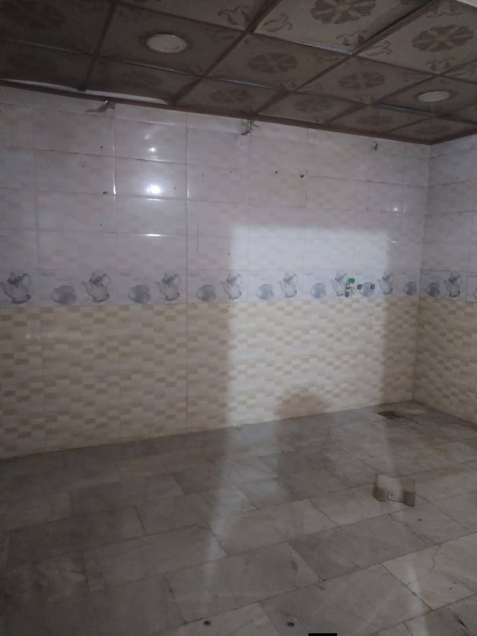 بيت للايجار 100 متر 
نجف حي الميلاد بداية شارع مزرعة سيد علي..
... طابق ونصف.. خريطة مربعة.
الطابق الاول يحتوي على غرفة وصالة ومطبخ واستقبال وصحيات..
الطابق الثاني يحتوي على غرفة..
سعر الايجار 325 الف


**إذا كنت صاحب هذا الإعلان وتريد حذفه لأي سبب، رجاءا أرسل رسالة إلى الدعم الفني**