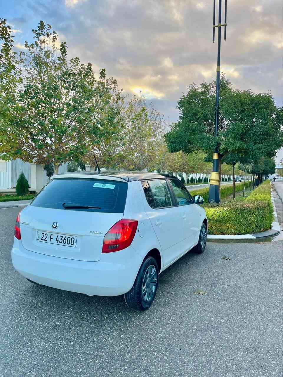 شكودة فابيا 2015 
 خليجي سفري شةريكةي هةوليرة 
مةكينة 16 مةرغوب بي توربو 
گيرو مةكينة بةشةرتة نةكرايتةووة 
سيارةكة جاهزة هيج مةسروفي تيا نية 
چوار تاخم تاية نوية لةسةرة 
هةزةو فحسي نوية 
سةنةوي نوية تا 2028 
تنها دووپارجةي سبوغة بةبي ژوري بةبي ارباك 
ژم/*********** Singapore
