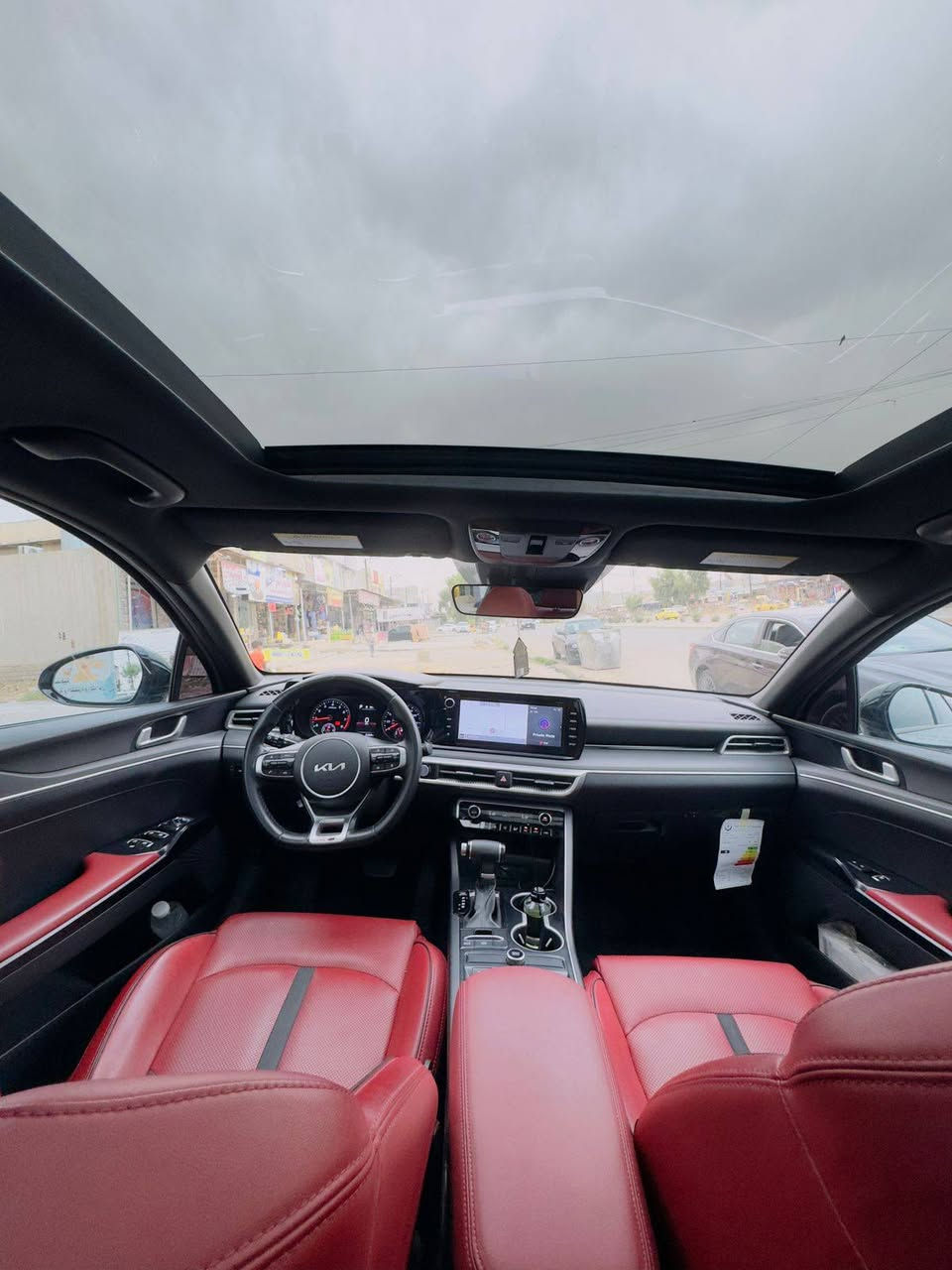 K5سمنتي موديل٢٢ فول مواصفات داخل احمر هيترات كشن بانوراما كشن كهرباء سنويه جديده باسمي محرك تيربو1600 ماشيه٤٥ ضرر بوند فقط بدون دواخل بدون ايرباك للبيع اوالمراوس حسب القناعه ***********او٠٧٧١٤٠١٧٨٢
