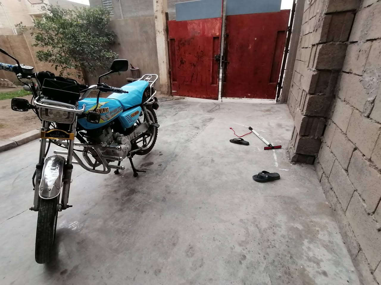 5 كير للبيع موديل 22 كهربائات كلها شغال اوراق منفيس شراي اتصل ماكني شارع 60 حي الضباط
 ***********
