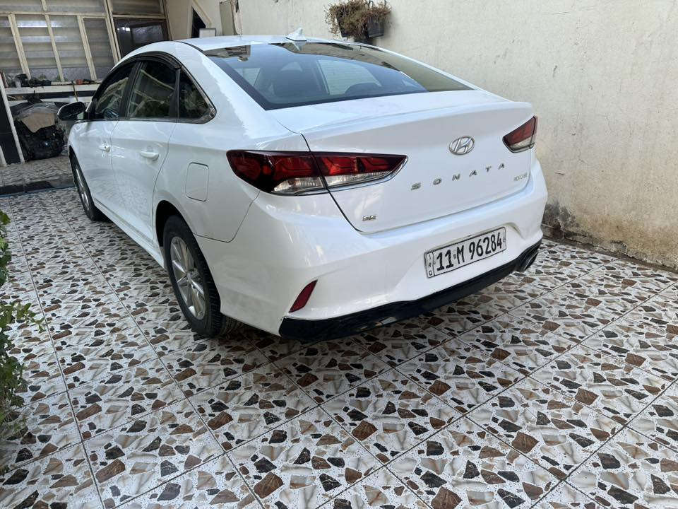 ا
السلام عليكم 
سوناته. 2018  حادثهة باب صدر. مبدل نفس لون. والباب خلفي
 وجاملغ بنيد صبغ. 
مكينه كير تبريد خير من الله 
مواصفات شاشه جبيرة. تحكم ستيرن. 3انضمت قياده.  
راذار جانبي.   
رقم بغداد. دولي. 
السعر 119.  وبيهة مجال بصيط 
مكان بغداد تراث. 
***********
