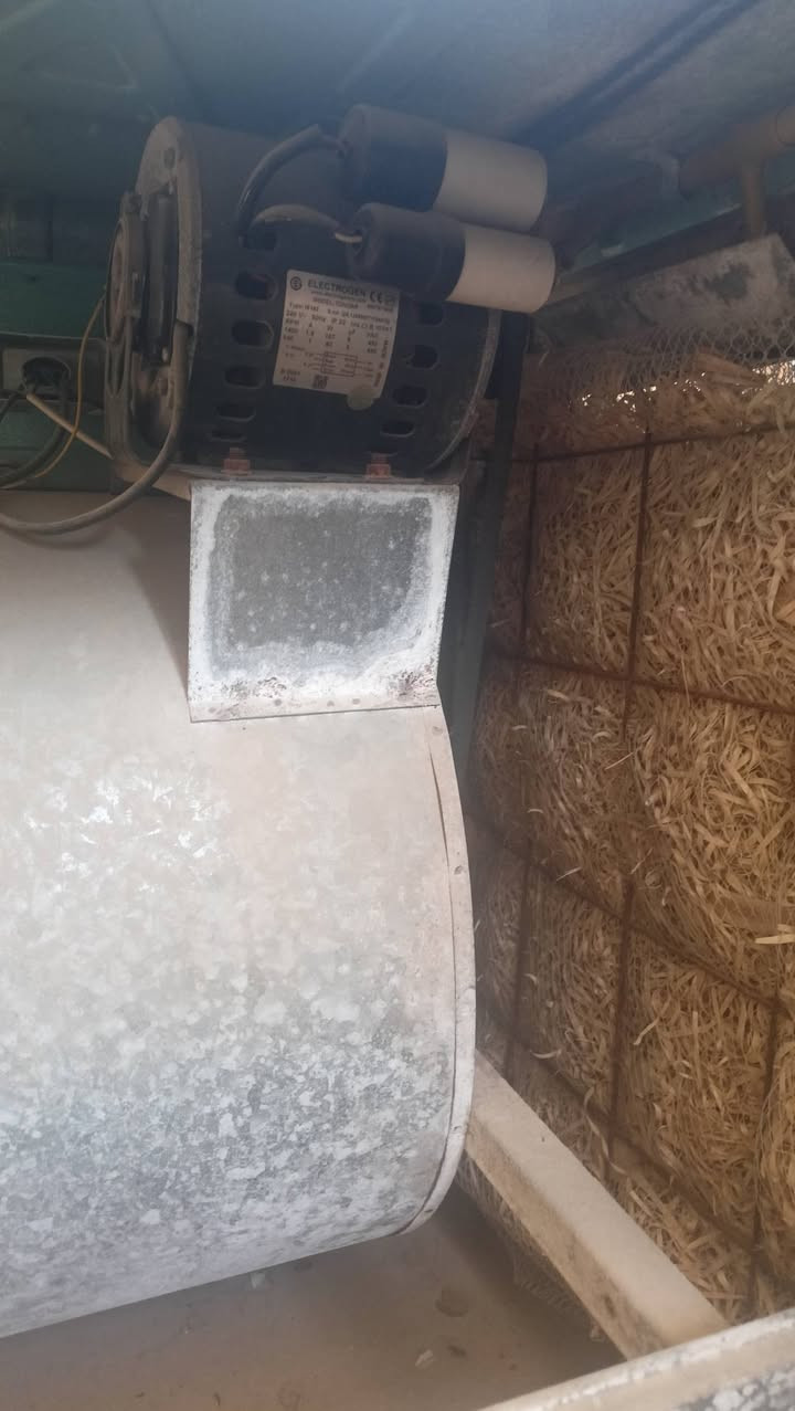 مبردة لبيع بحالة جيدة المكان كربلاء الحر السعر 65 وبيهة مجال
***********
