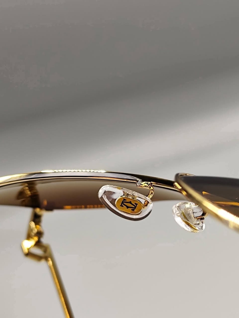 كارتير  سانتوس بمواصفات عاليه جدا وكوالتي أعلى
عدسه زجاج لون بني
عدسه UV حمايه من الاشعات الضارة للعين
مخدات جلاتينيه طبيه مختمه
لون البدن ذهبي جميل
مختمه بل كامل بدن وعدسه
قياس 62
تأتي مع علبه حافظه للماركه كاملة المرفقات
كوالتي فول الفول جدا عالي

السعر 35 الف(سعر ثابت)
التوصيل مجاني لجميع محافظات العراق 

للحجز مراسلة الحساب ( ترسل رقمك وعنوانك الكامل)

اضغط لمتابعة الصفحه ليصلك كل ما هو جديد ومميز
من (انس براند للاناقه العامه) متجر الاقتناء والهدايا الفخمه


**إذا كنت صاحب هذا الإعلان وتريد حذفه لأي سبب، رجاءا أرسل رسالة إلى الدعم الفني**