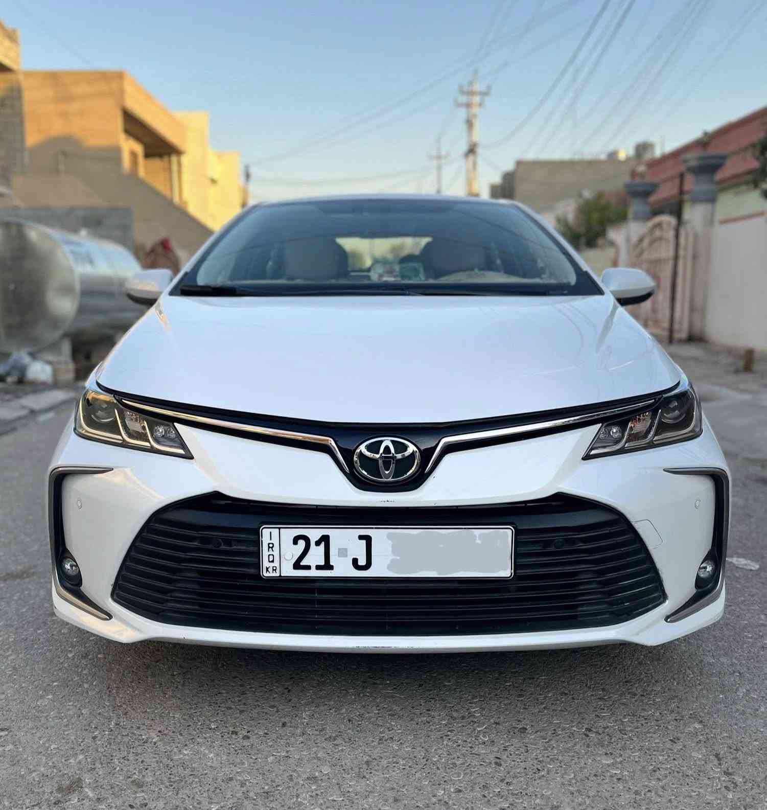 سلام عليكم….
تويوتا كورلا 2022  GLi خليجي ( بانزين ) 1.8 
فووول اعلى مواصفات عدا سلايت 
 هذي الفئة قليله يجي من عدها
ماشية : 71 الف كيلو

ايرباكات عدد 6 
بصمة ابواب و تشغيل 
صندوك بصمه 
بك لايت لد 
شاحن موبايل 
شاشة كبيرة 
تبريد بيانو بلاك بالدواخل
كروس سرعة 
( السيارة مكفولة من الصبغ ) 

السعر 17,500$ ( 175 ورقة )
رقم سليمانيه 
رقم تلفون (***********)
