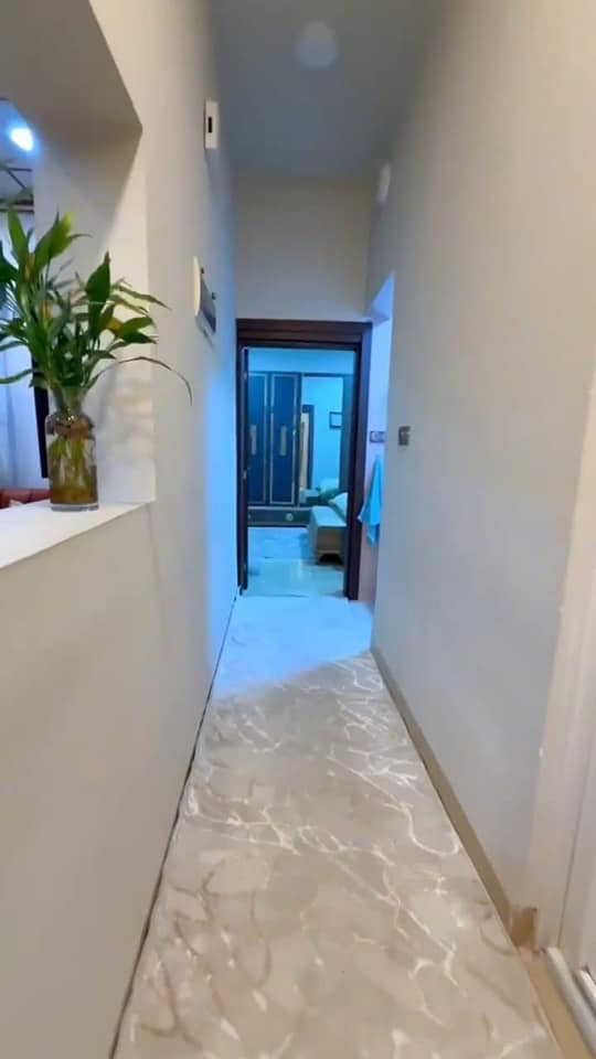 بيت بناء حديث للبيع 
* حي الرفاق
* المساحة ١٥٠ م
* واجهة ٧.٥ م
* غرف نوم عدد اربعة واستقبال وغرفة معيشة وصحيات لكل طابق ومطبخ
* السعر ٣٦٠ مليون قابل للتفاوض 
 
للاستفسار، يرجى الاتصال على الأرقام التالية:
- ***********
- ***********
- ***********
أو زيارة المكتب على العنوان التالي :
 المثنى، مدخل سايدين الرفاق، قرب مطعم المجلس

#البيت_المعمور_للعقار موصل, نينوى
