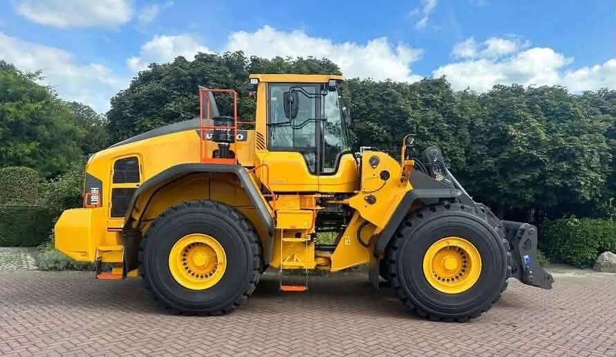 New Volvo L180H wheel loader #volvo #loader #drivers #fbreels #highlights


**إذا كنت صاحب هذا الإعلان وتريد حذفه لأي سبب، رجاءا أرسل رسالة إلى الدعم الفني**