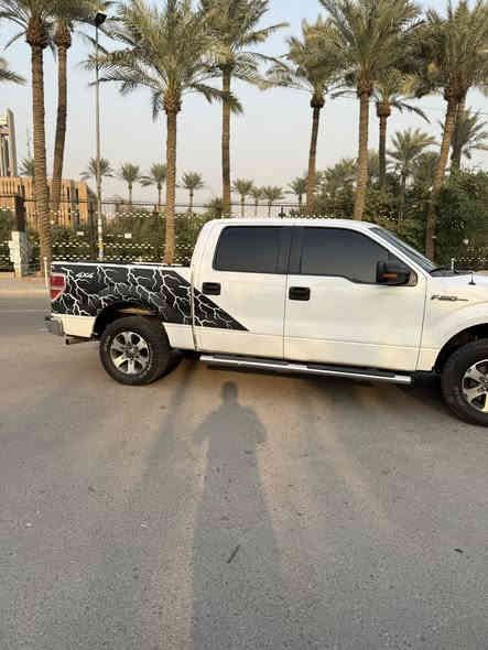 فورد F-150 موديل 2014 فئة XTL - ماشية 152ألف
🪛 السيارة ما تذب برغي – تعبان عليها 
تخم بلكات + نوزلات + تنضيف غرفة الاحتراق 
اضافة الى منضومة غاز 80 لتر ايطالي شد حكومي مع كارت الصيانة
📄 السنوية باسمي وتنتهي في 2029 – والهزة جديدة

الموصفات:
• 🔧 محرك V8 سعة 5.0 تنفس طبيعي (المرغوب)
• ⛽ تستخدم بانزين عادي بدون أي نقطة أدفانس
• 🧠 برمجة – استخدام يومي بنزين عادي تسحك طبيعي
• 💡 منظومة لايت عدسة + عالي ليزر
• 📸 كاميرا خلفية
• 📱 شاشة لمس تدعم Apple CarPlay و Android Auto
• 🛋️ دوشمة فورد جديدة
• 🎮 تحكم ستيرن شغال من الجهتين
• 🚘 مثبت سرعة شغال
• 🪞 مرايا كهربائية بتحكم
• 🪟 جام أوتو
• 🛞 تخم تاير جبلي مشدود من 4 أشهر
• 🔧 بلكات ونوزلات جديدة
• 🧼 منظومة البنزين منظّفة بالكامل من البداية للنهاية

🚧 السيارة مكفولة ما عدى صبغ بالباب البصف السايق وحافة الجاملغ الخلفي فقط ، لا يوجد أي ضرر هيكلي أو تقني.

السعر: $165 ورقة وبيها مجال بسيط للطيبين
الموقع: بغداد – شارع فلسطين
رقـم صـاحـب السـيـارة:***********

