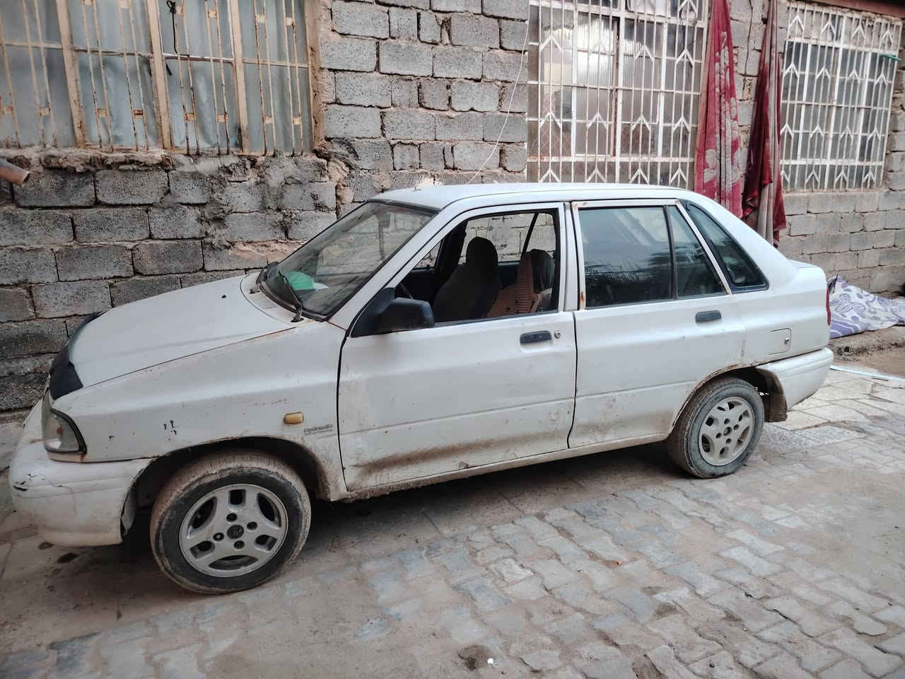 سلام علیکم عندي منغولي للبيع سعر 25 ورقه مودیل 2010 او مراوس حسب القناعه الرقمه کربلاء حدادي نضيفه عنواني کربلاء للتواصل واتساب(***********)
