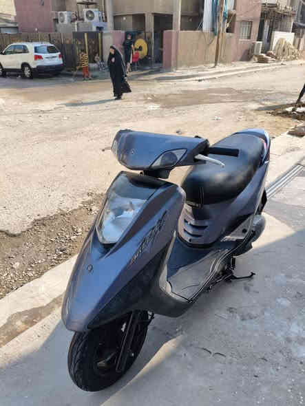 دراجة بريز رمبة شهر 9 الون فيلي ماشية 15 الف موديل 2009 دراجة نضيفة تخبل تيرات جدد دراجة نوزل كلة اديرلهة محسن عنوان بغداد جديدة دراجة صارت علية ب1250 قيم وأخذ حك الله رقم ***********
