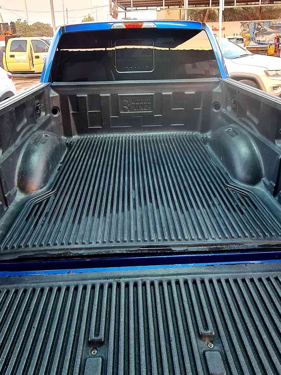 السلام عليكم
فورد f 150 
وارد كندي بدون حادث كلين 
ماشيه 1062 km 
مكينه جديده مبدليها 
السياره اي نقص مابيها 
بشرط الفحص الاستفسار 
الاتصال ‭0772 222 9922‬
