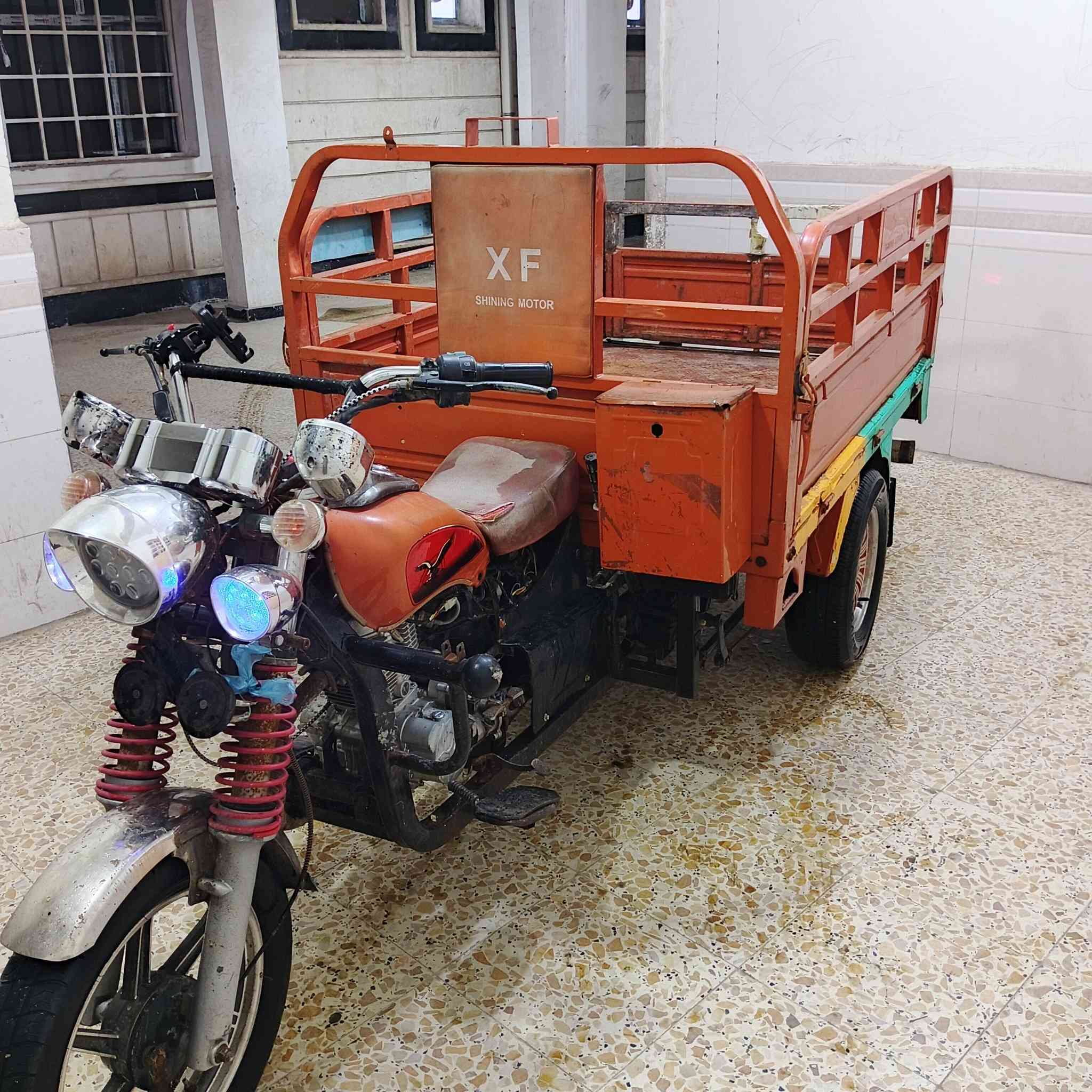 للبيع اوراق مديل 2021سعر 1400وبيه مجال سكن بصره حيانيه ستفسار ***********بي واتساب
