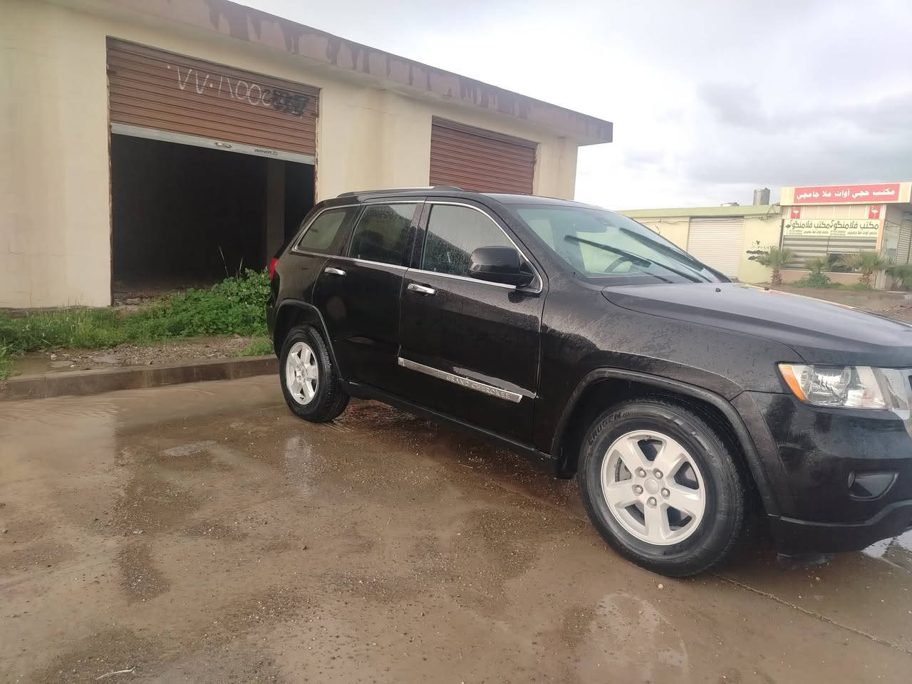 جيب لاريدو موديل 2011 بيها ثلاث قطع صبغ بدون دواخل رقم سليمانيه موجود دفتر بنزين سنويه جديد
سعر 153 وبيها مجال مكان سياره كركوك ***********
