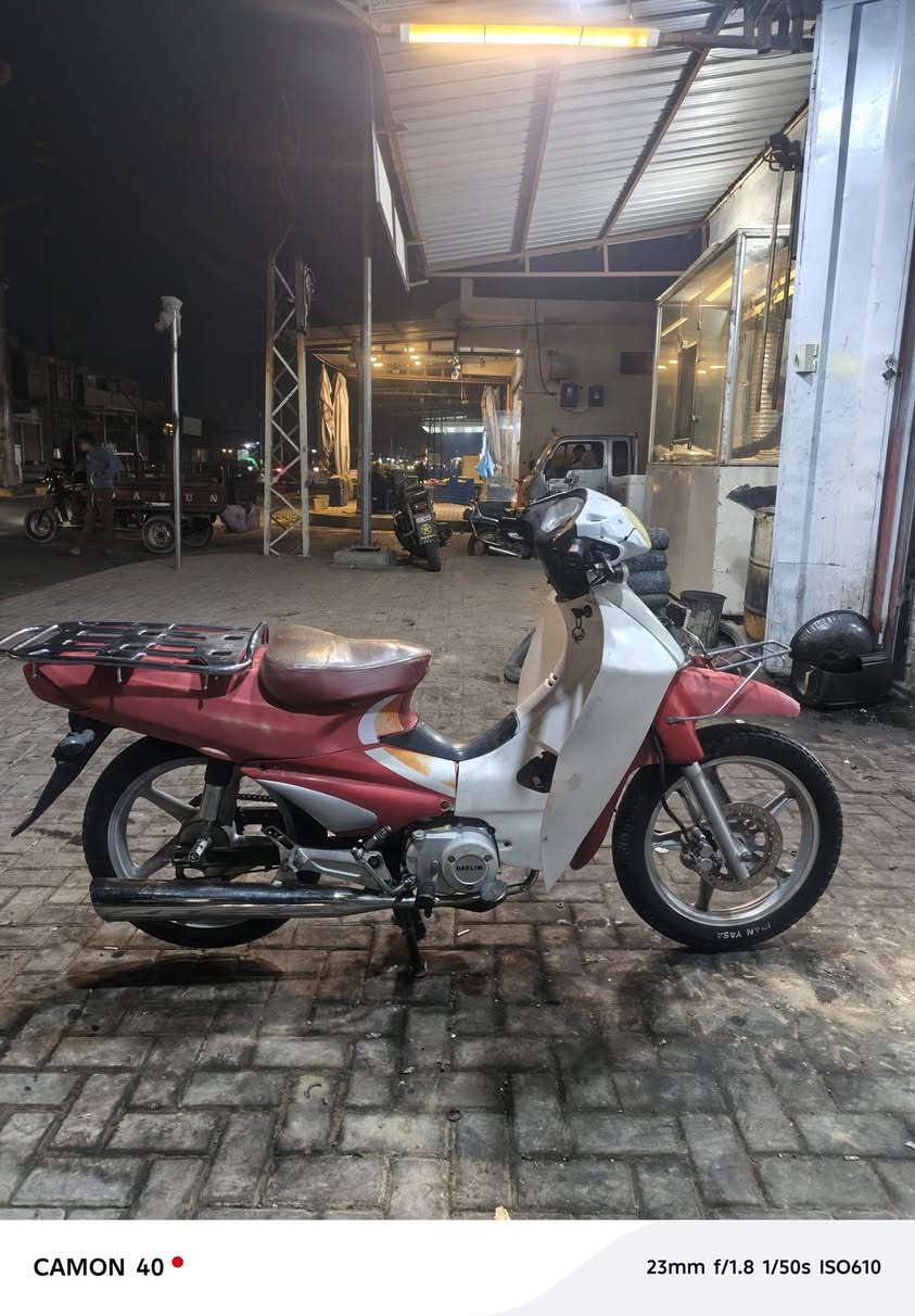 سلام عليكم
ماطور سرفيز 
مكينه فول 
السعر 450 وبي مجال 
***********
