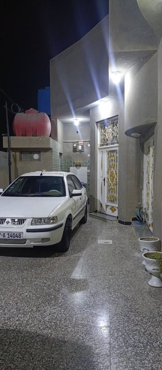 السلام عليكم سمند 2010 تدفئه تبريد كهربائيات كلها شغاله سنويه جديده ورقم جديد مكان السياره السماوه للاستفسار *********** غير متواجد على الفيس
