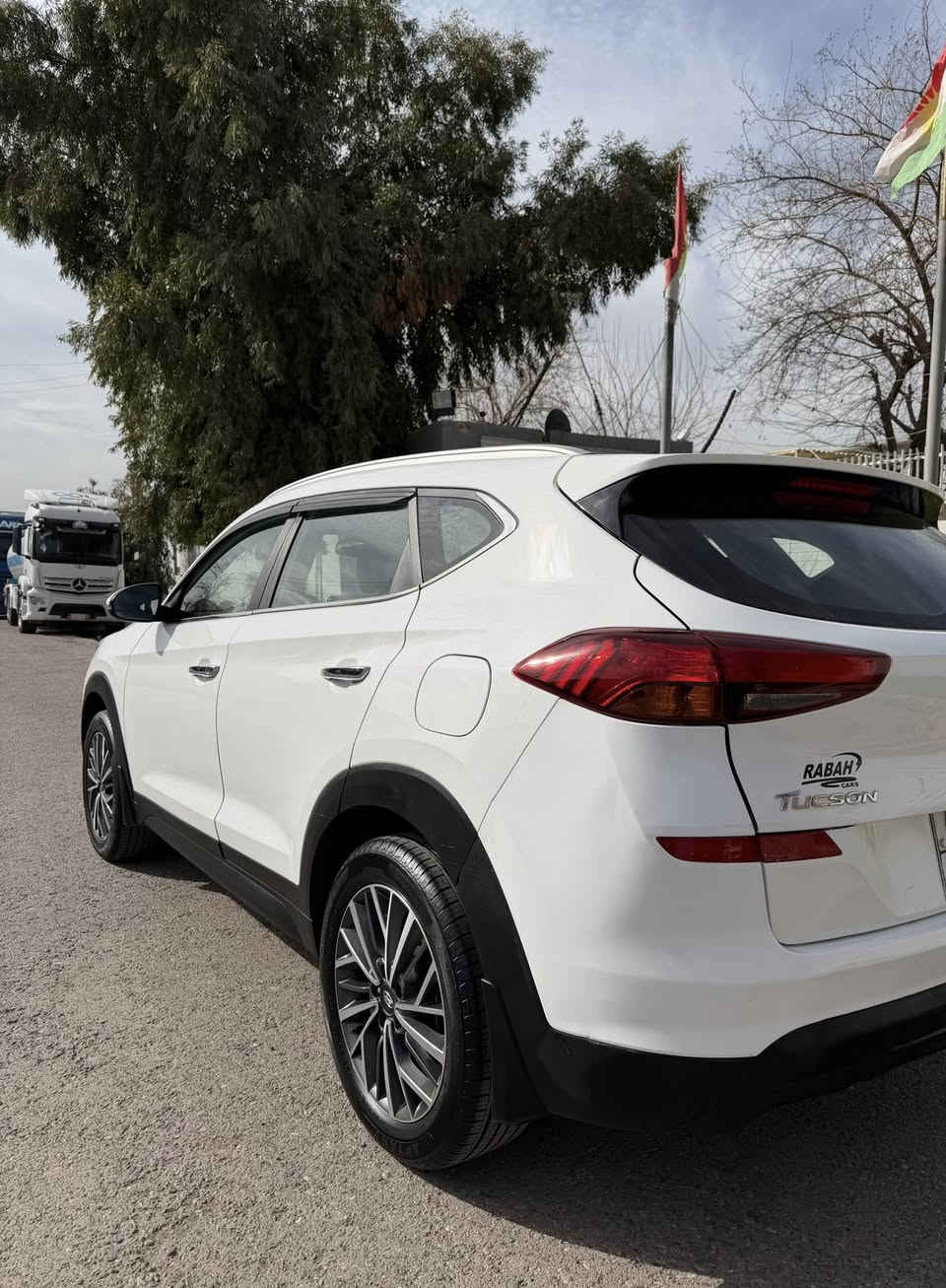 Hyundai tucson 2020

توسان کوری خەلیجی ٢٠٢٠
بدون سبوغ
ماشیة ٨٦ الف
٢ بصمة
لايت زينون 
رقم اربيل
سعر ٢١٥ 
وه تس ئب ***********
