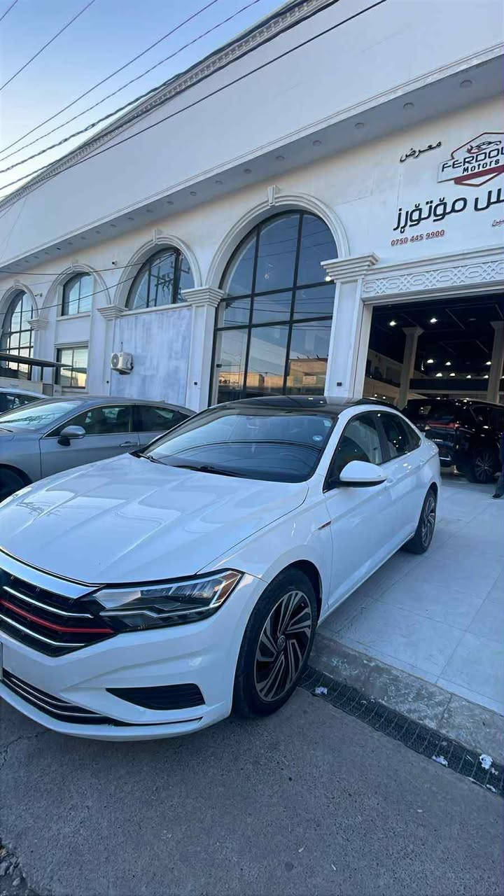 جيتا مؤديل ٢٠١٩ مواسه فاتSE سه ياره كه كلينه زؤرخاوينه مواسه فات پانؤرامايه به سمه يه كوشين جلده بريك به سمه يه ته بريد له مسه گيرو مه كينه به شه رت ره قه م و سه نه وى نويه زؤرتوندوتؤله هيچ نوقسانيه كى نيه ژ.م ***********
***********
