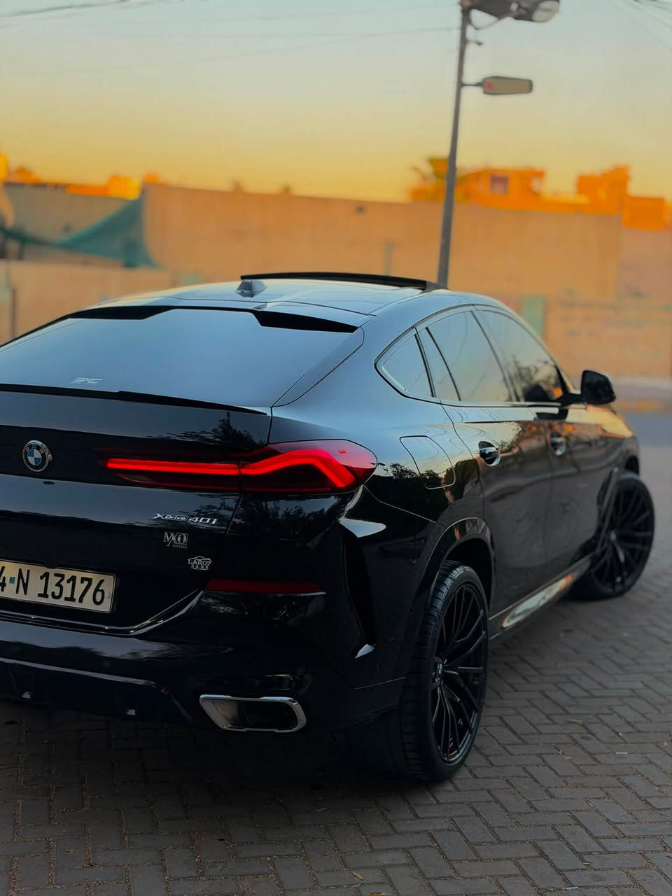 السلام عليكم 
Bmw X6 M 2025 
فوووول مواصفات فئة M 
معروفه مواصفاتها 
بانوراما 
ناضور ليلي 
تدفئة وتبريد كشنات 
تدفئة ستيرن / تدفئة كشنات خلفيه 
رادارات وحساسات بكل مكان 
اوتو بارك 
داخل لد متغير الوان 
مختومه سياره بكل مكان شعار M 
وبعد بيها هواي مواصفات …… 

ماشية 42 الف 
مكفووووله من كلشي حتى الدعاميات بشرط 
كلين تايتل 
رقم دهوك باسمي تحويل ثاني يوم وباج تضليل بسياره 85‎‎%‎

السعر 69500 وبيها مجال كلش بسيط 

مكاني بغداد المنصور 

***********
