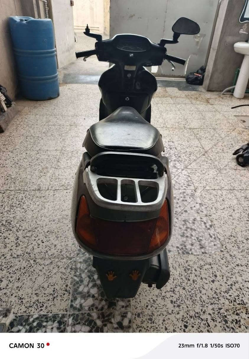 سلام عليكم دراجه سبيسي للبيع السعر 400 وبيهه مجال بسيط العطل بل مكينه دير وما تاخذ 
للستفسار الاتصال عل رقم ***********
