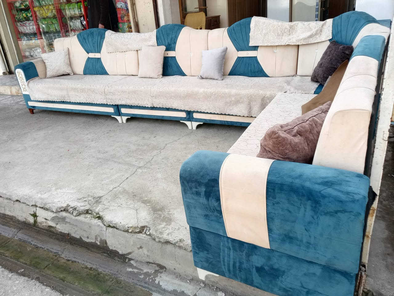 ياالله غراض مستخدم أو جديد ديوان ٧ امتار مستخدم اي عيب مابيه السعر ٢٠٠ بي مجال جربايه ام نفر مستخدم اي عيب مابيه السعر ٦٠ بي مجال ميز محل الالمنيوم مستخدم اي عيب مابيه السعر ١٠٠   متوفر جديد تفصال 2باب أو 3 باب او4 باب او5باب أو 6 باب  متوفر غرف نوم  حسب طلب الزبون العنوان كركوك حي العروبه اتصال *********** واتساب
