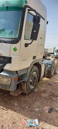 اكتروز مديل ٢٠٠٨ فحل سياره نضيفه قلاب ثلاث محاور  بسمي رقم واسط الاستف...