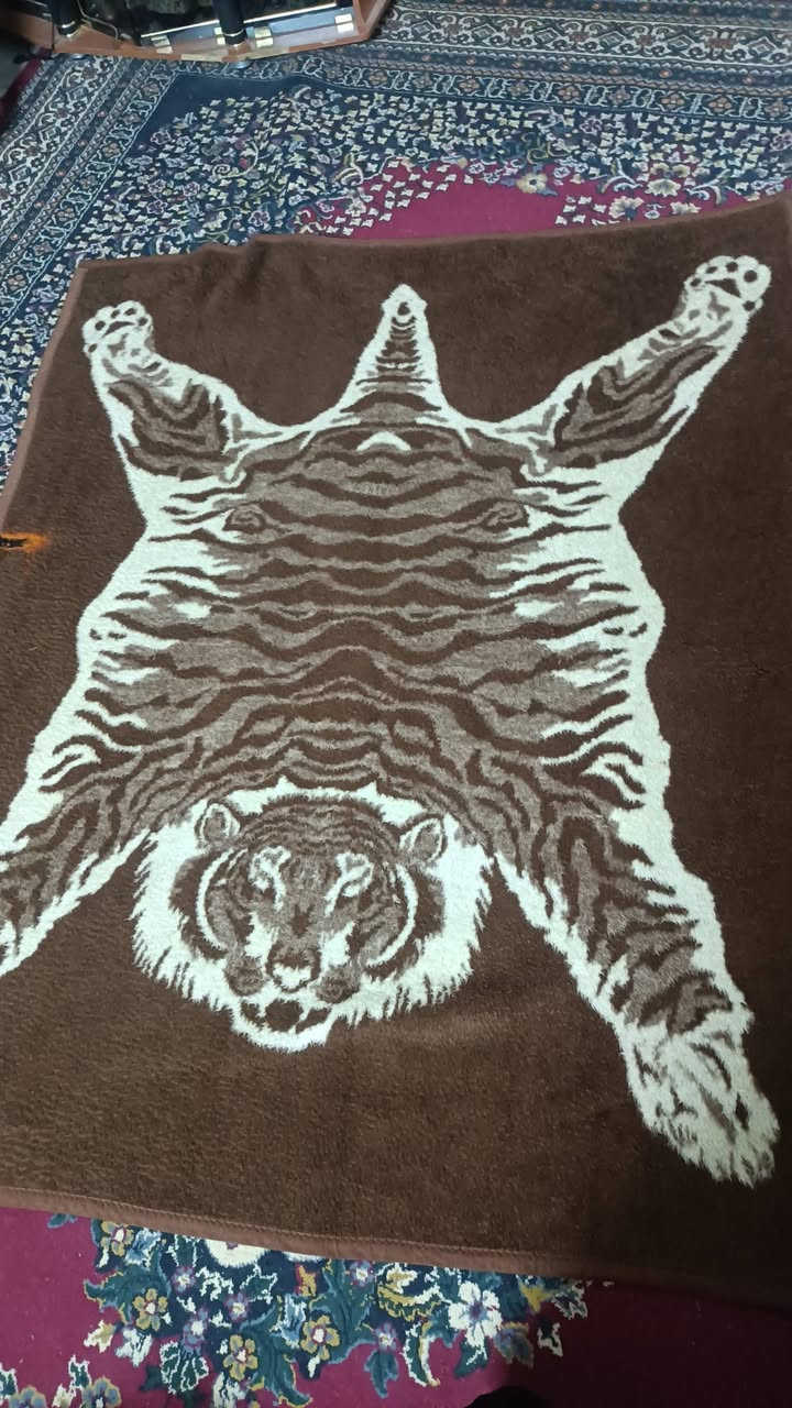 للبيع
المحفورة 40

البطانية 25

البطانية البيضة 15

الچراچف القطعة ب 5


**إذا كنت صاحب هذا الإعلان وتريد حذفه لأي سبب، رجاءا أرسل رسالة إلى الدعم الفني**