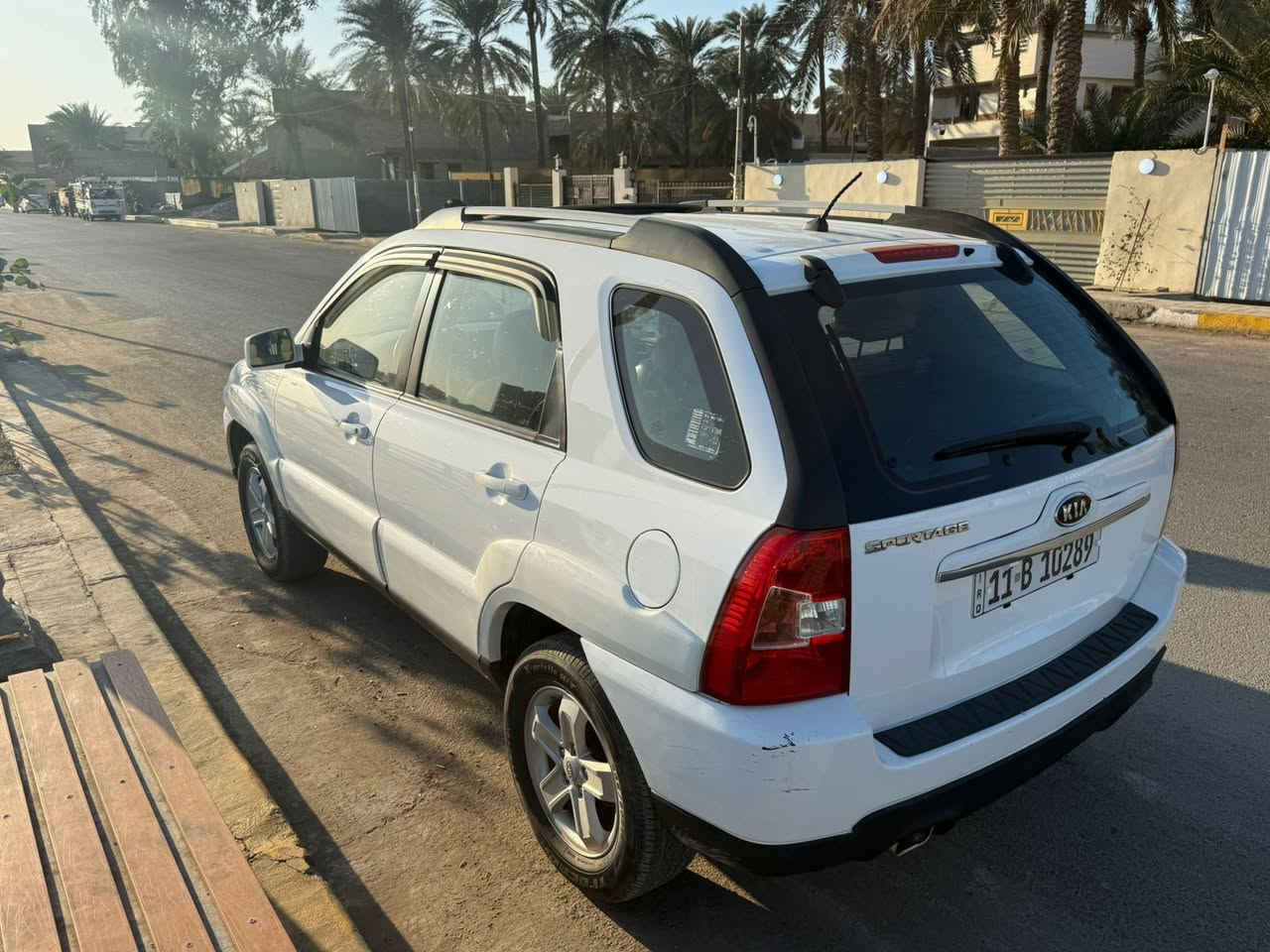 ‎السلام عليكم
‎كيا سبورتج خليجي للبيع موديل 2010 
‎بدون صبغ فقط بارد قليل بالجاملغ الامامي جهة اليمين 
‎ماشية تقريباً  200 الف كم
‎رقم بغداد انكليزي سنوية بإسمي
‎مواصفاتها معروفة
‎السعر 135$
‎مع مجال جداً بسيط
‎العنوان الاعظمية سبع ابكار
‎***********
‎المنشور فقط لمن يرغب بالشراء . .. وليس لغرض التعليقات لذلك لا اجاوب على التعليقات فمن يرغب بالشراء يتصل على الهاتف اعلاه 
‎
