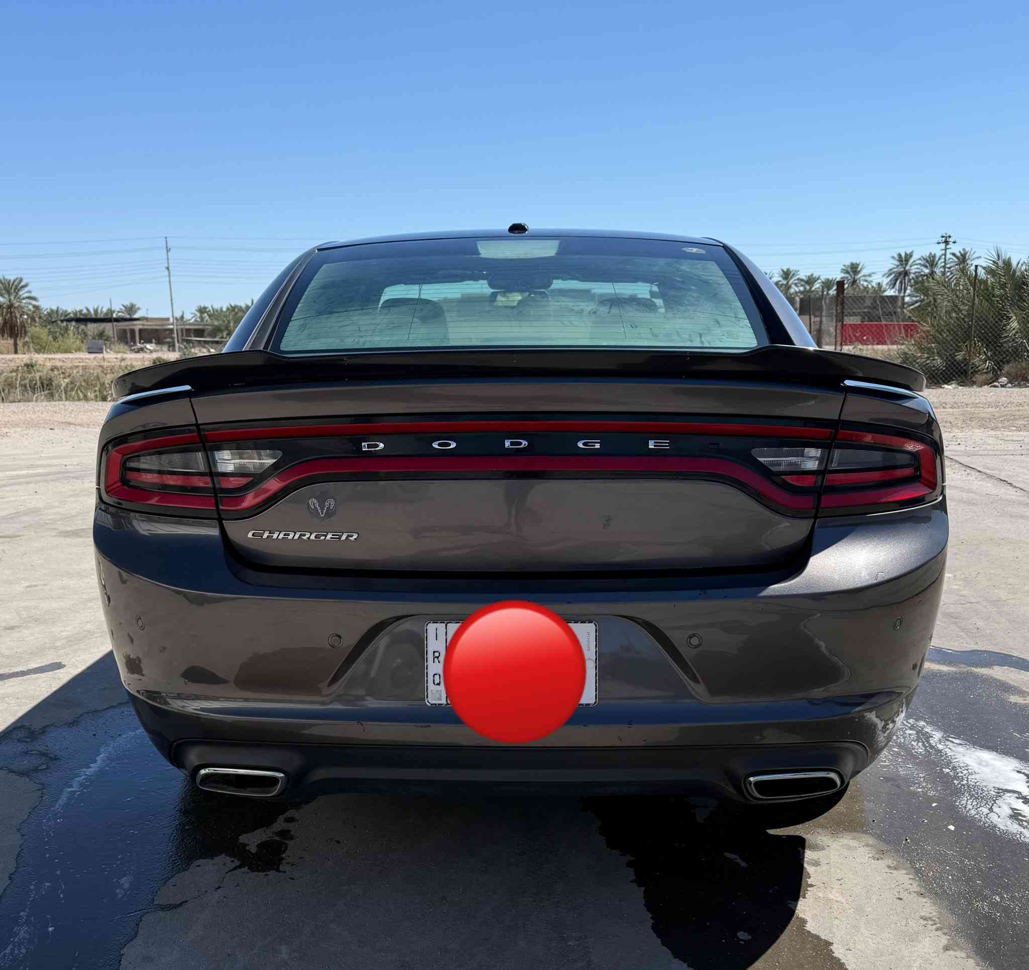 السلام عليكم جارجر 2015 الون فيلي سياره حادثها مال امريكا فقط دعاميه اماميه فقط بدون شواصي ولا ايرباك بدون دواخل بيها مكانات بارد فقط سياره جاهزه محرك كير حداده تخم تاير تبريد ثلج كواتم بلاديه مواصفات عاديه رقم ذي قار حره بسمي تحويل مكان سياره بصره 
مواصفات حساس خلفي تشغيل عن بعد كشن كهربائي 
السعر 175 وبيها مجال 
***********
