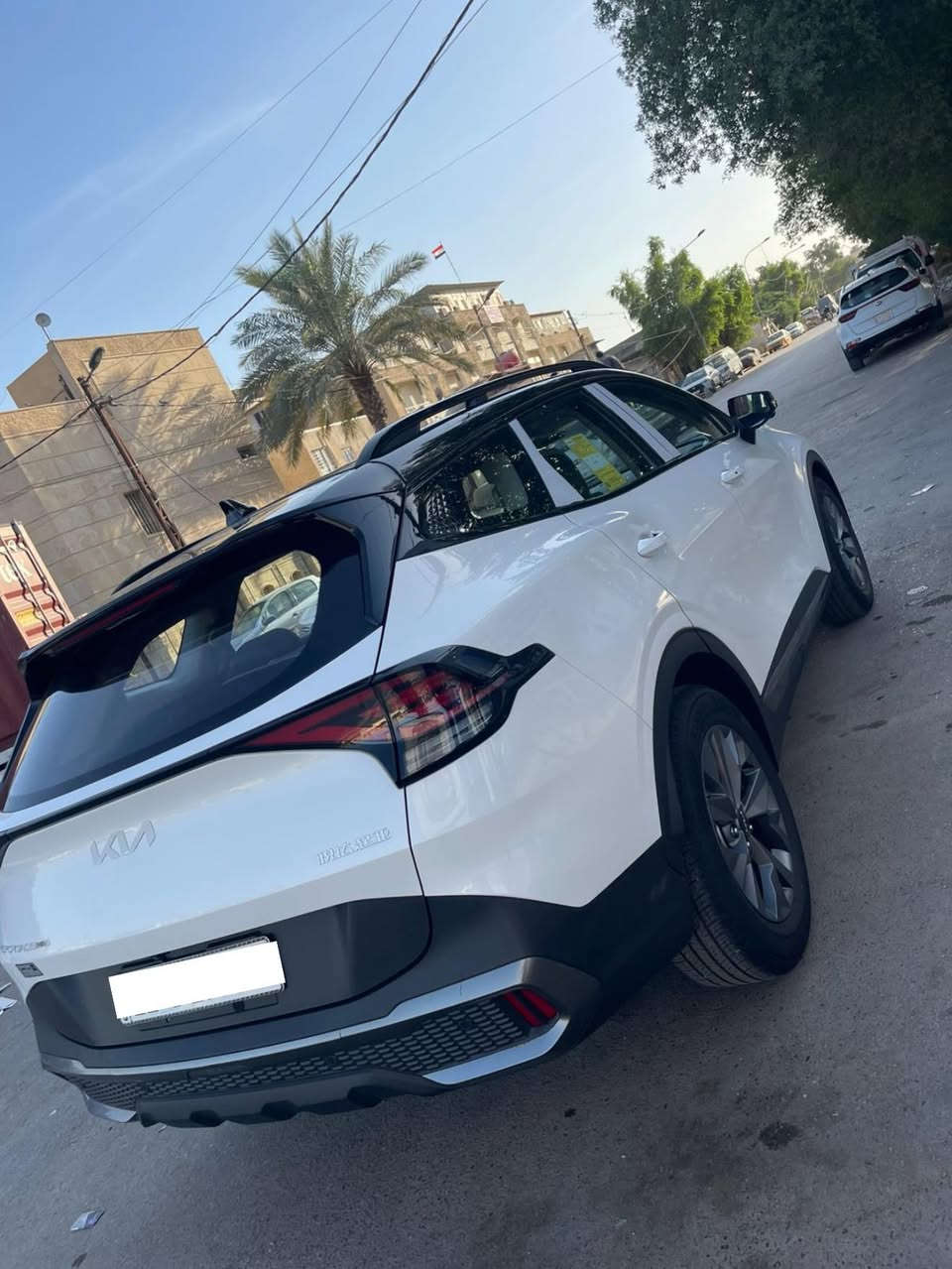 السلام عليكم كيا سبورتج 2022 هايبرد VIP 
خليجي وارد صيني ماشية 20000 km
نضيفة كلش مكفوله من البارد والصبغ 
رقم بغداد باسمي تحويل ثاني يوم 
المواصفات 
بصمة
دخول ذكي 
 كير ماوس 
حساس امامي 
حساسخلفي 
رادار جانبي 
بانوراما 
اريل نفكيشن
4 كامرات 
كامره خلفيه دوارة
شاسة متصل 
فول تحكم استيرن 
تحديد مسار 
جنطة كهرباء 
تو كلر لونين 
اطارات رنك فلات 
مري شفط
كشنات كهرباء 
انارة داخلي 
كشنات خزن 
كشنات جلد 
كشنات تدفئة تبريد 
كشنات خلفي تدفئة
تحديد مسار
نضام سفتي
ثلاث انضمة قيادة
حساس ستيرن 
بلوتوث+حاكية
نضام سماعات هارمن
ويل كب 18
نقاط عمياء
فحص انظمة السيارة
حساس اطارات
شفتات استيرن
 نزول منحدرات
شاحن واير ليس 
مدخل USB
تبريد لمس 
مناخ منفصل 
السيارة بيه بعد مواصفات هواي 
العنوان بغداد 
الاستفسار ***********
