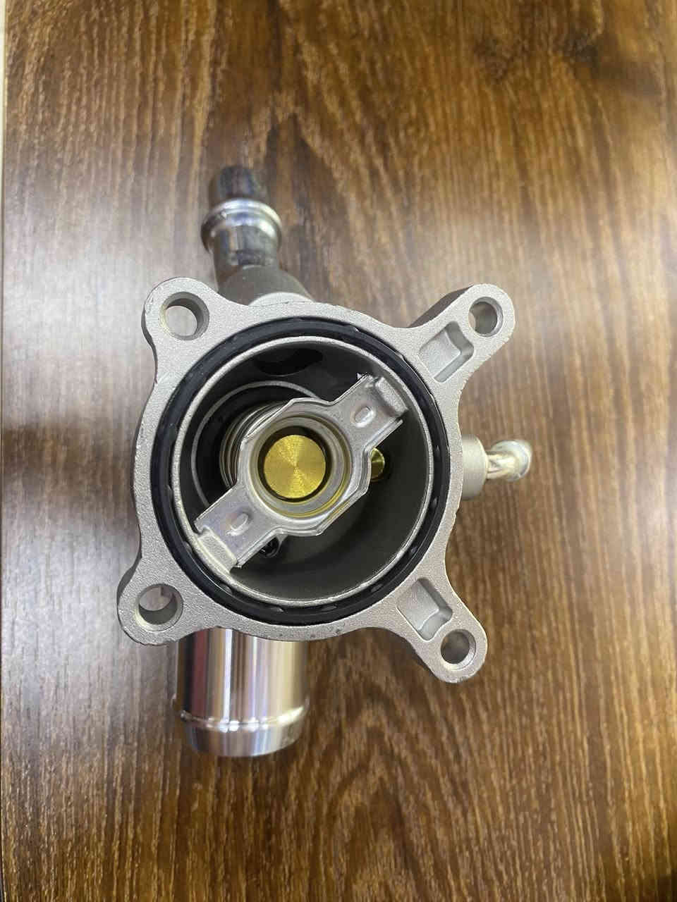 يتوفر  لدينا  

كوع  c200
 
يتوفر  ايضاً كافة قطع غيار السيارات الامريكية 

يوجد توصيل كافة محافظات العراق 

***********
***********
***********
***********
