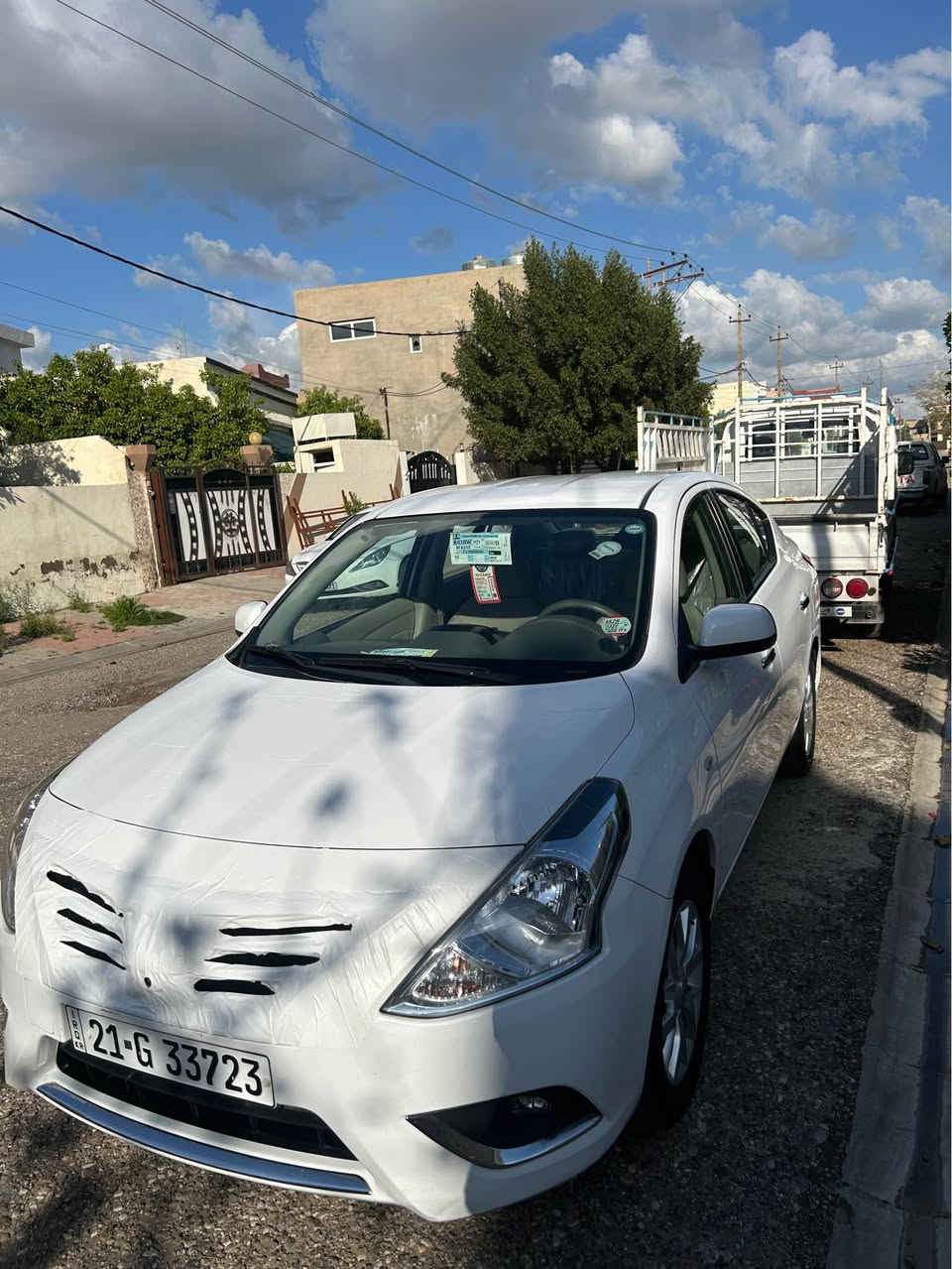 نيسان صني موديل 2022
سياره جديد 41 الف ماشي 
باب واحد صبخ 
سعر : 114
دفتر بنزين بيه 
رةقم و سنويه جديد مكان سياره كركوك
*********** كركوك, العراق
