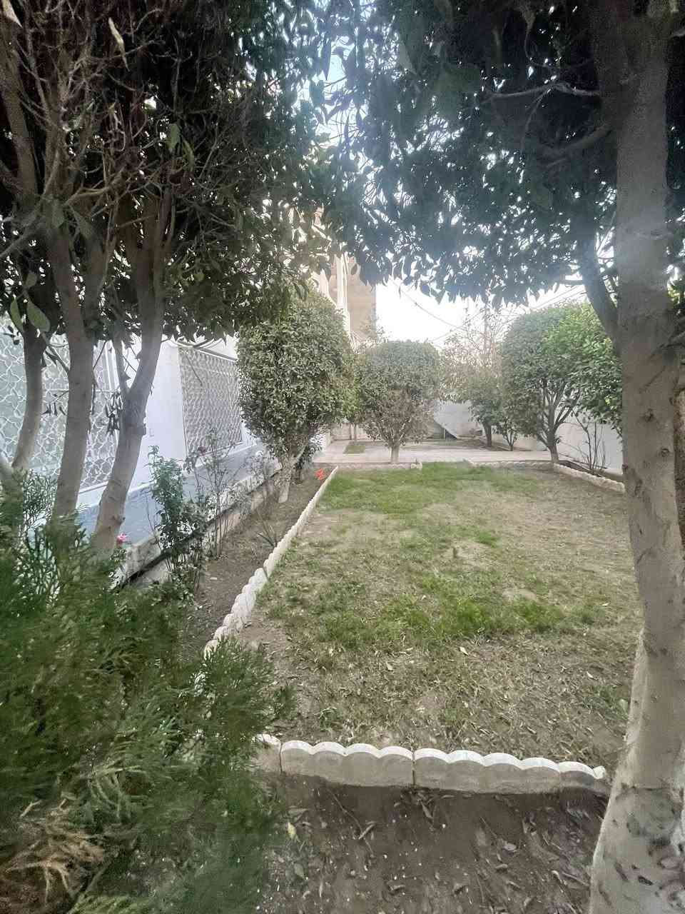 دار للبيع طابو ملك صرف بأسم شخص واحد

الدار جداً نضيف ويُباع بسعر قطعة ارض
♦️المساحة 400 متر واجه 20 متر

♦️الموقع كركوك واحد اذار قرب الفلكة 

بناء 2006 شارع 12 متر 

يحتوي الدار
الطابق الأول  ع حديقة وكراج واستقبال و3 غرف نوم ومطبخ وصحيات مع سرداب غرفة وحدة مخزن

طابق ثاني غرفتين نوم وصاله وصحيات 

💵💵السعر ع الأتصال لطفاً 💵💵

 1- التعامل يكون مع صاحب العقار الشرعي
2- المكتب  وسيط بين الطرفين ولحفظ الأجراءات  القانونية والتأكد من صحة العقار قبل تسليم اي مبلغ بأشراف قانوني 
——————
3- الرقم الخاص بالمكتب للأتصال ***********
—————
4-موقع   المكتب كركوك حي الواسطي 
سايدين العمارة الخضره مقابل شقق الغاز               ومجاور دكتورة سلوى البياتي 
 🏦مكتب سُلطان العقار 🏦 
 بأدراة أستاذ سيف 
 للأتصال ***********
✅نستقبل جميع عروضاتكم السكنيه والتجاريه في كركوك 💯والترويج لها عبر الصفحه الخاصة بالمكتب
للأستثمار والتطوير العقاري  معنا نحو الأفضل المكتب مجاز من غرفة تجارة ونتعامل بأشراف قانوني
