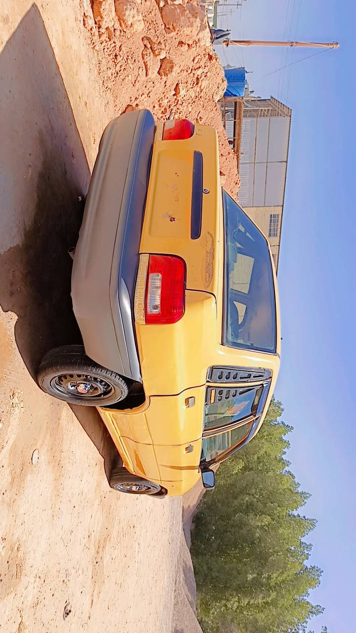 سلام عليكم سايبه للبيع موديل ٢٠١٢ توني معمره شواصي جدد حداديه جديده كير جديد بس محرك بيه بدايه تبخير رون كيلو متر شغالات مكاني نجف رقم راعيه *********** مكلف بل نشر بدي بلادي بلا ضربه
