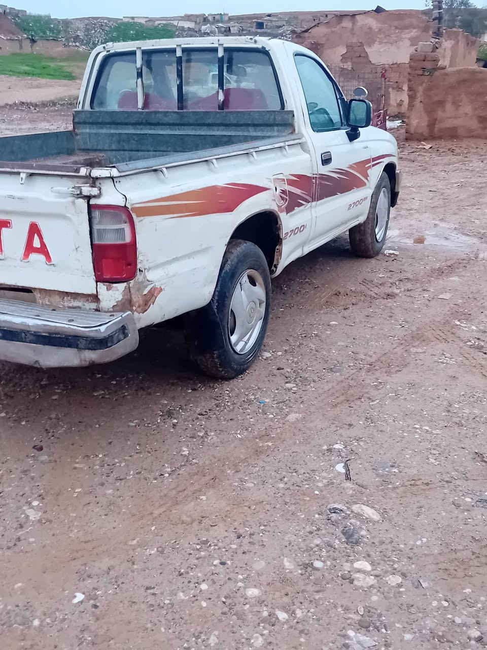 بيكم  ٢٠٠٤ صبوق عام  محرك بدايه  صرف شاصي  وكير شرط 
صاحبها يريد تحويل سعر ٧٥)       ***********
