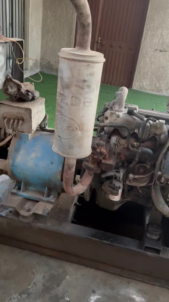 سلام عليكم
مولد للبيع كيا ٢٤٠٠ 
مكينة مجفتة بعدها عالسگ
راس التوليد انكليزي ٢٠ كيفي ٣ فيز
يعني ٨٠ أمبير تنطيك 
وياها سلف وباتري
مكانها بغداد الدورة
للاستفسار / ***********
